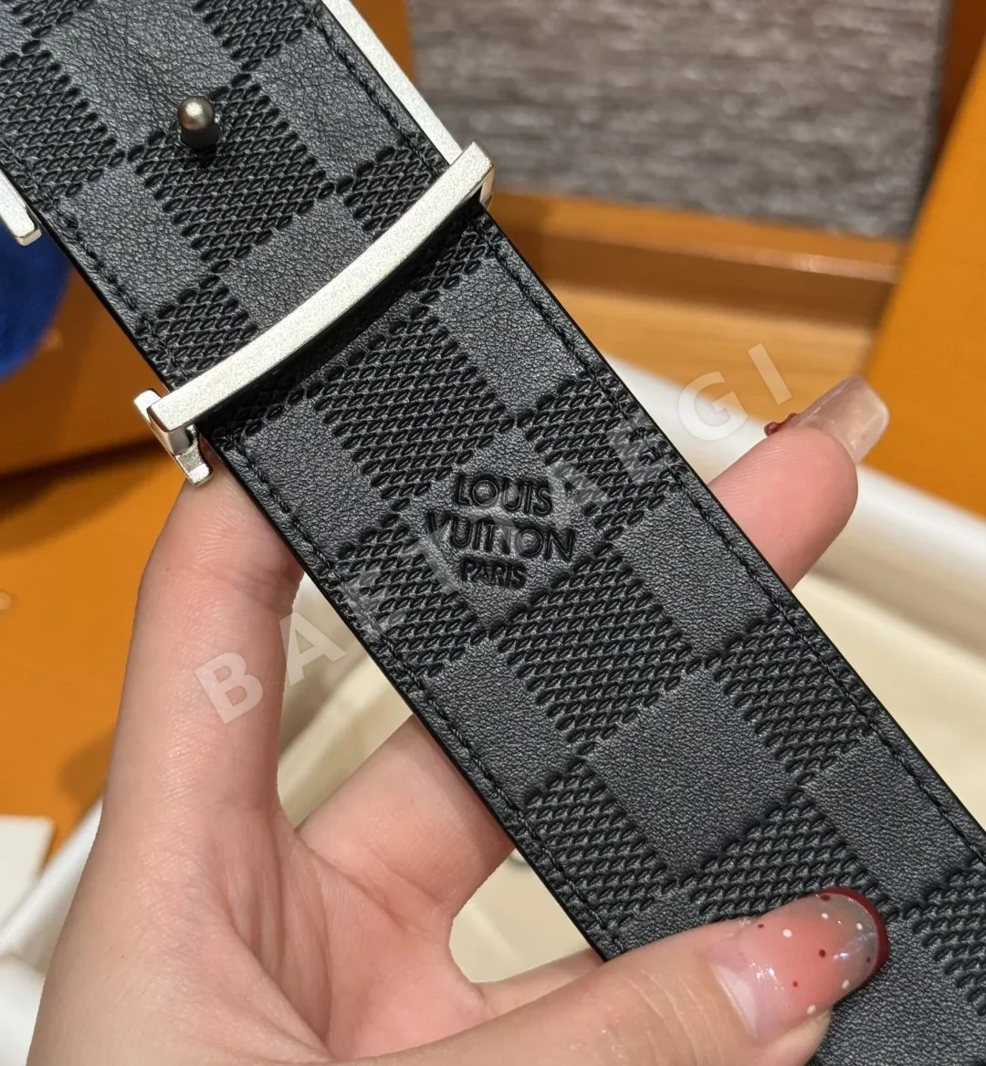 루이비통 이니셜 40mm 리버서블 가죽 벨트 상세 이미지 8