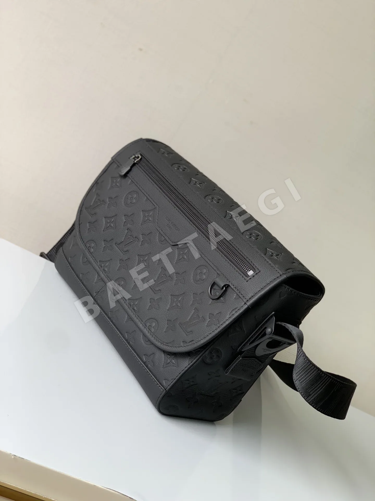 루이비통 쿠리어 메신저 가방 M28781 상세 이미지 2