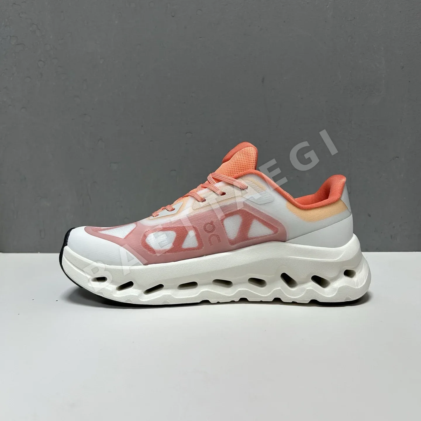 ON 신발 157692 Sneakers 상세 이미지 3