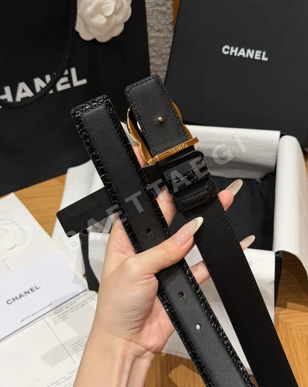 샤넬 가죽 크로코다일 무늬 더블 C 골드 벨트 상세 이미지 8