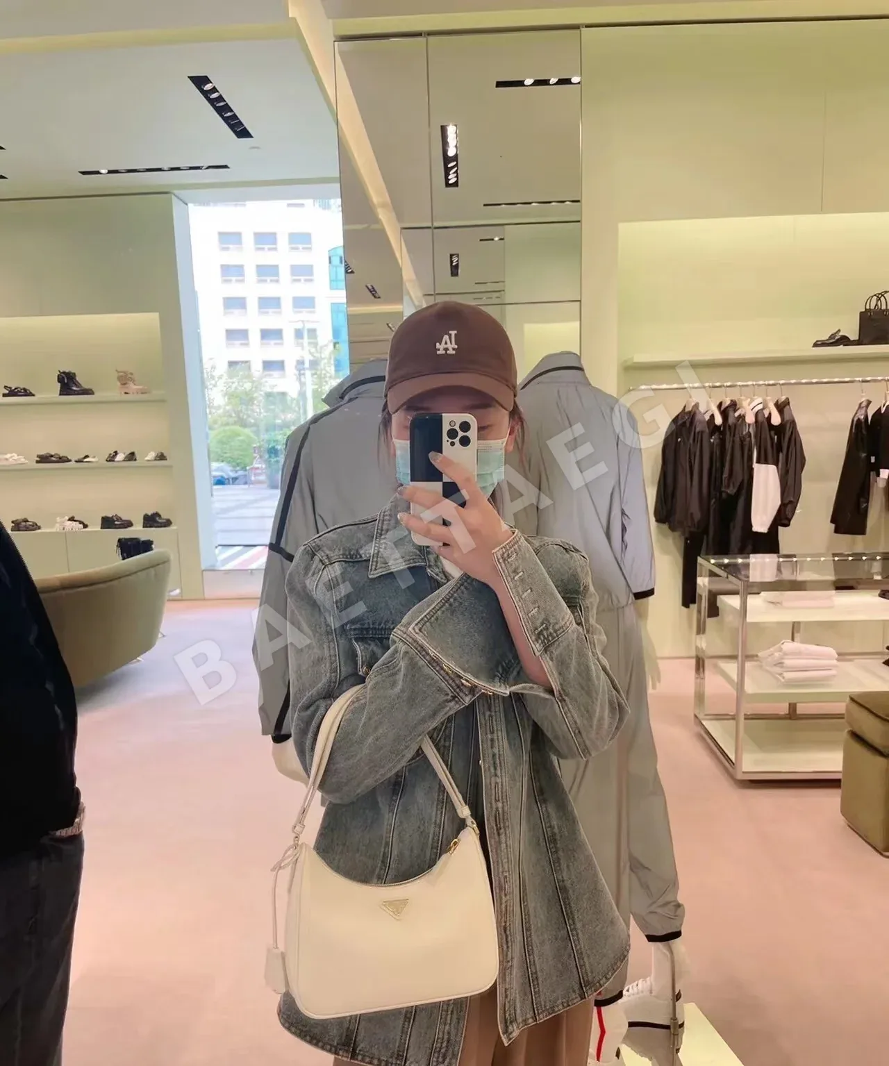 프라다 호보 언더암백 1BC204 상세 이미지 2