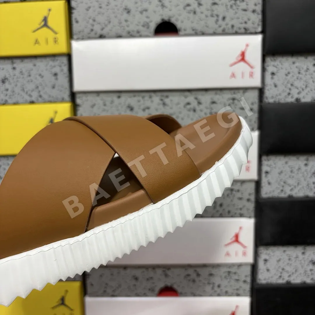 에르메스 [YX] 브라운 205777 Hermes Chypre Sandal X 상세 이미지 2