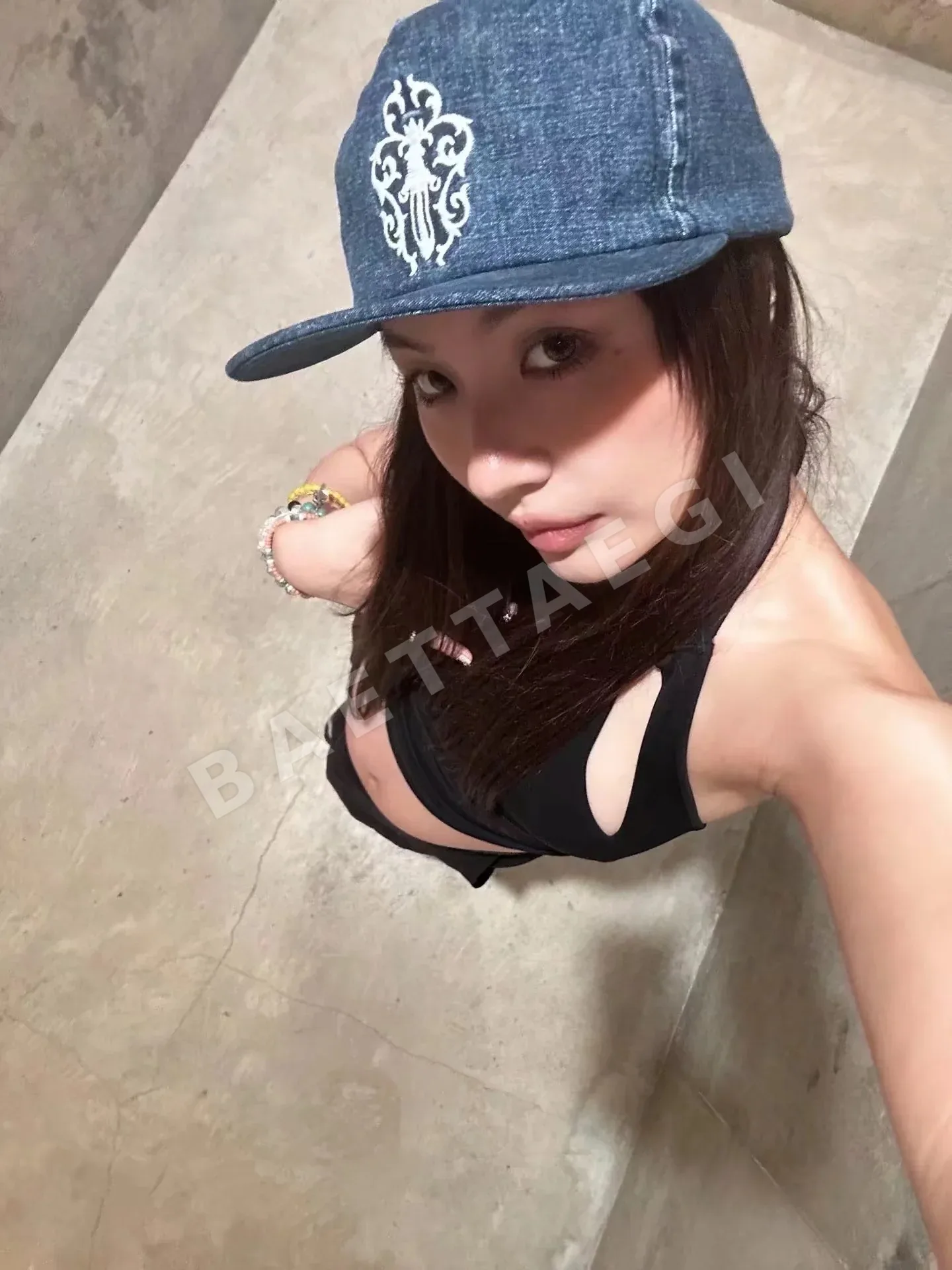 크롬하츠 갈퀴검 자수 데님 메시 베이스볼캡 162692