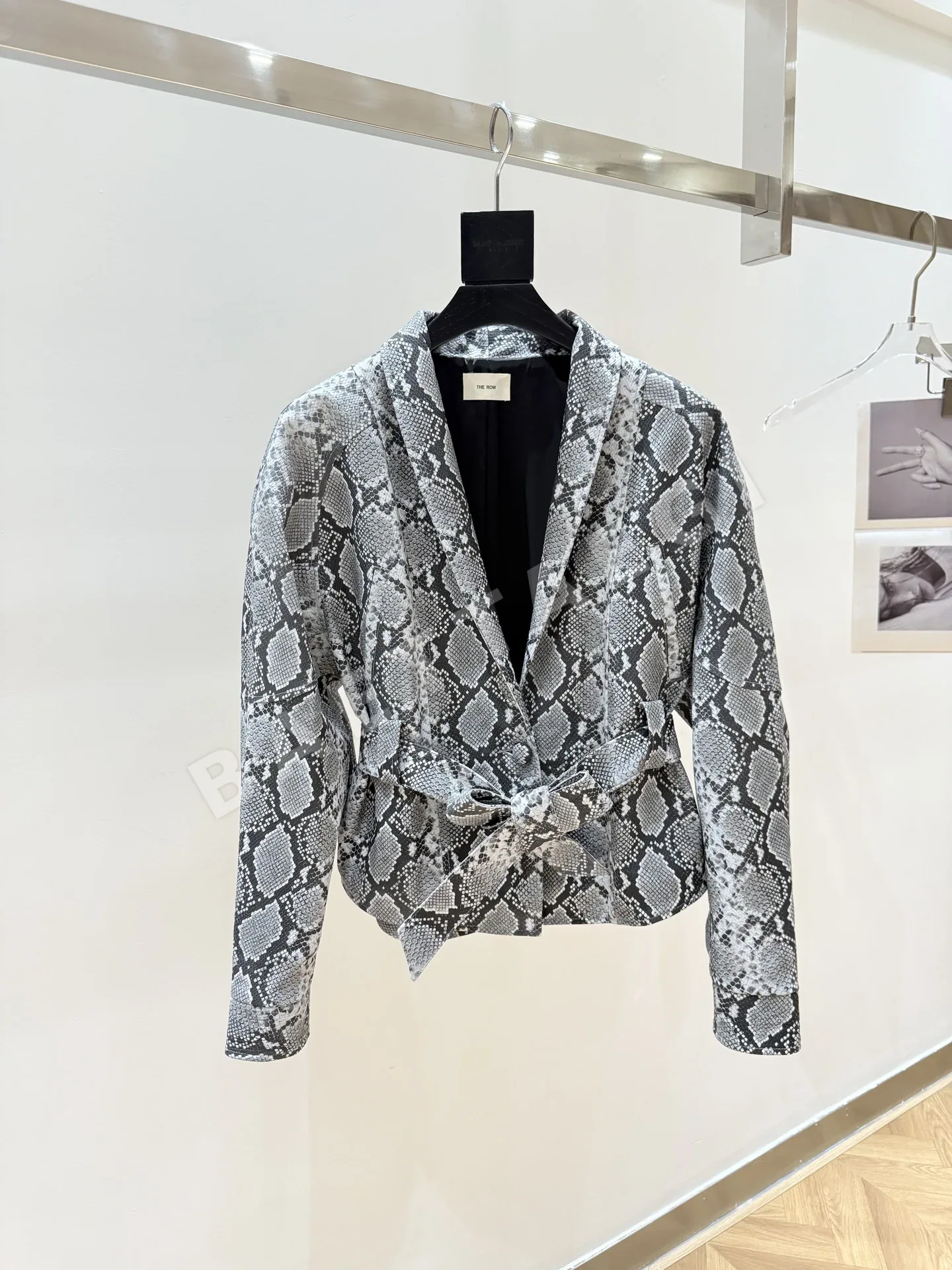 더로우 라펠 여성 자켓 164622