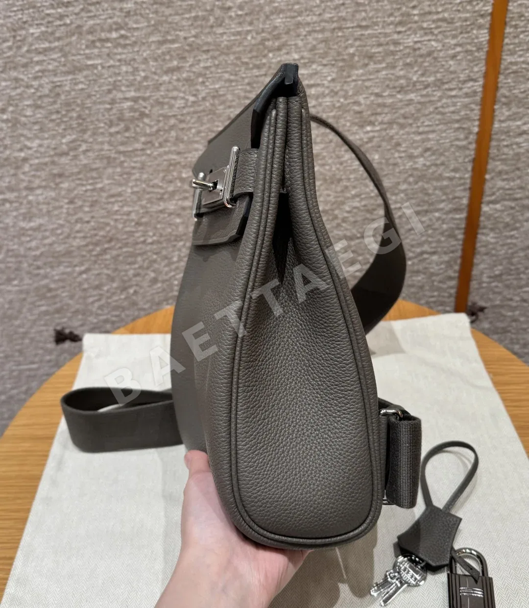 에르메스 핵 아 도 토고 가죽 백팩 상세 이미지 3
