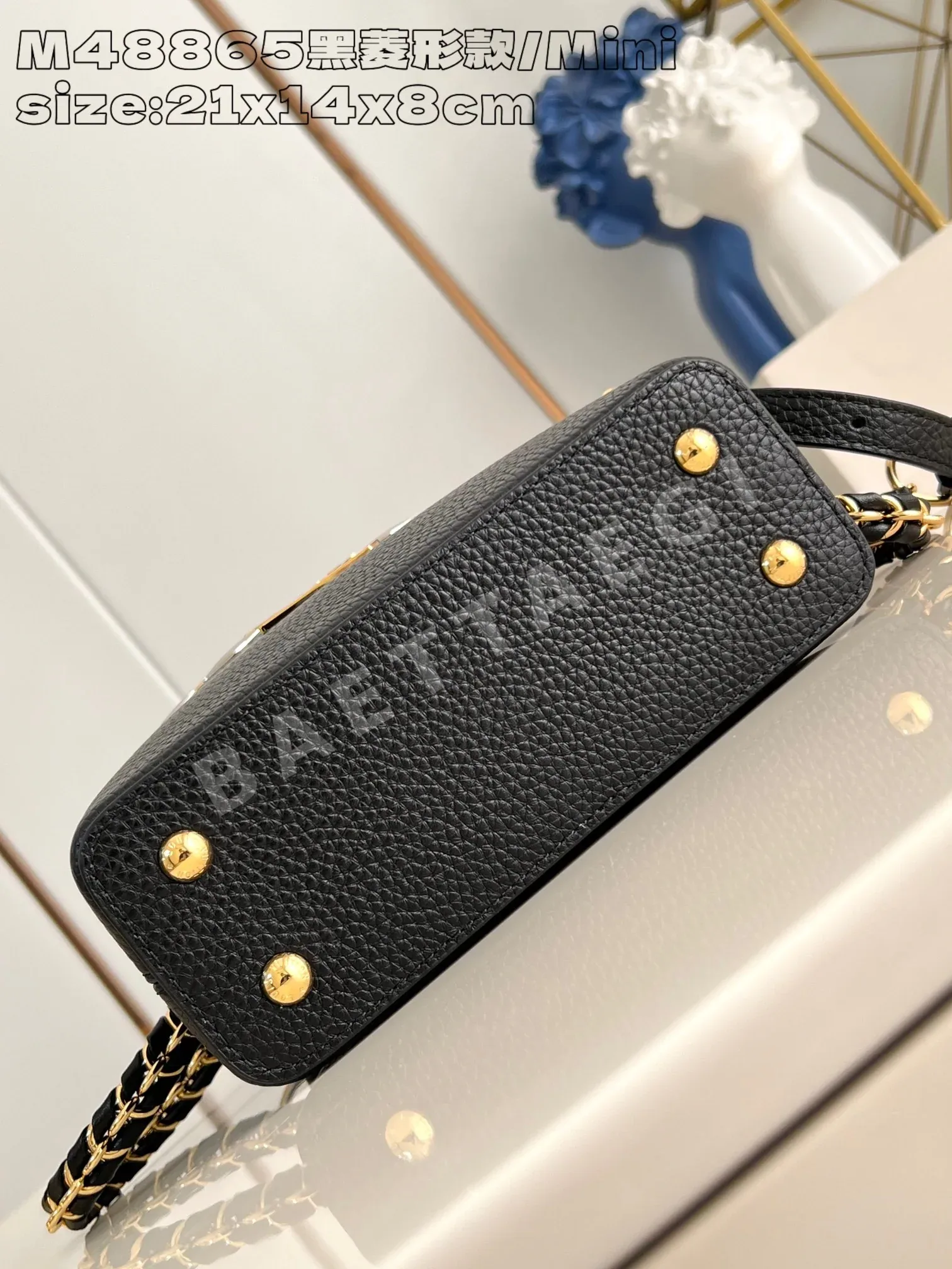 루이비통 카푸신 미니 핸드백 블랙 M48865 상세 이미지 5