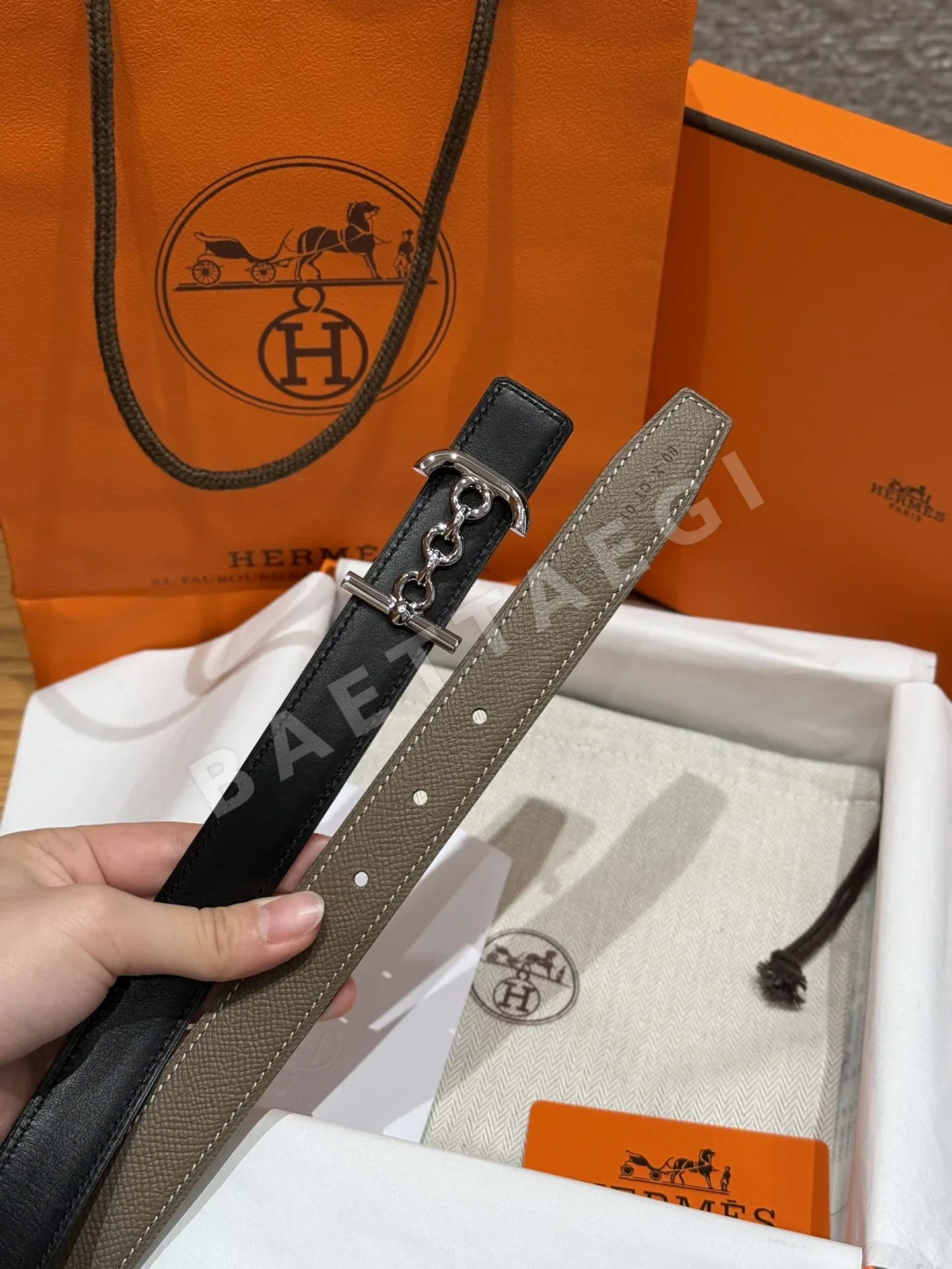 에르메스 스위프트 양면 가죽 H 버클 벨트 상세 이미지 9