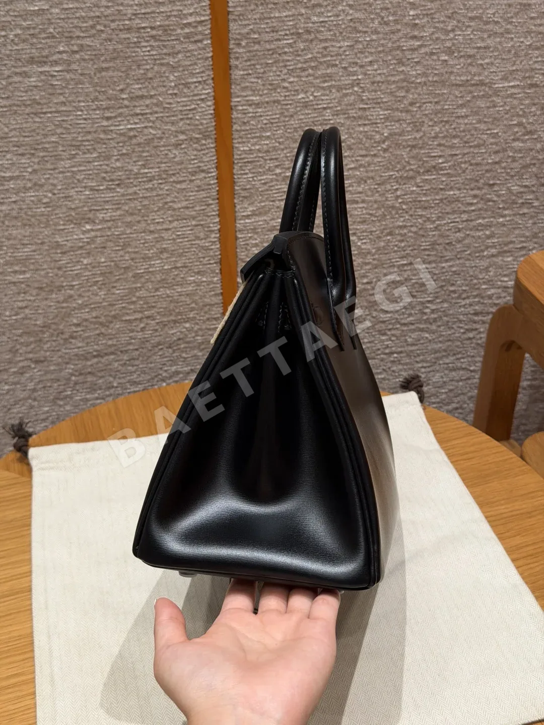 에르메스 버킨 블랙 박스 레더 가방 25 cm 상세 이미지 4