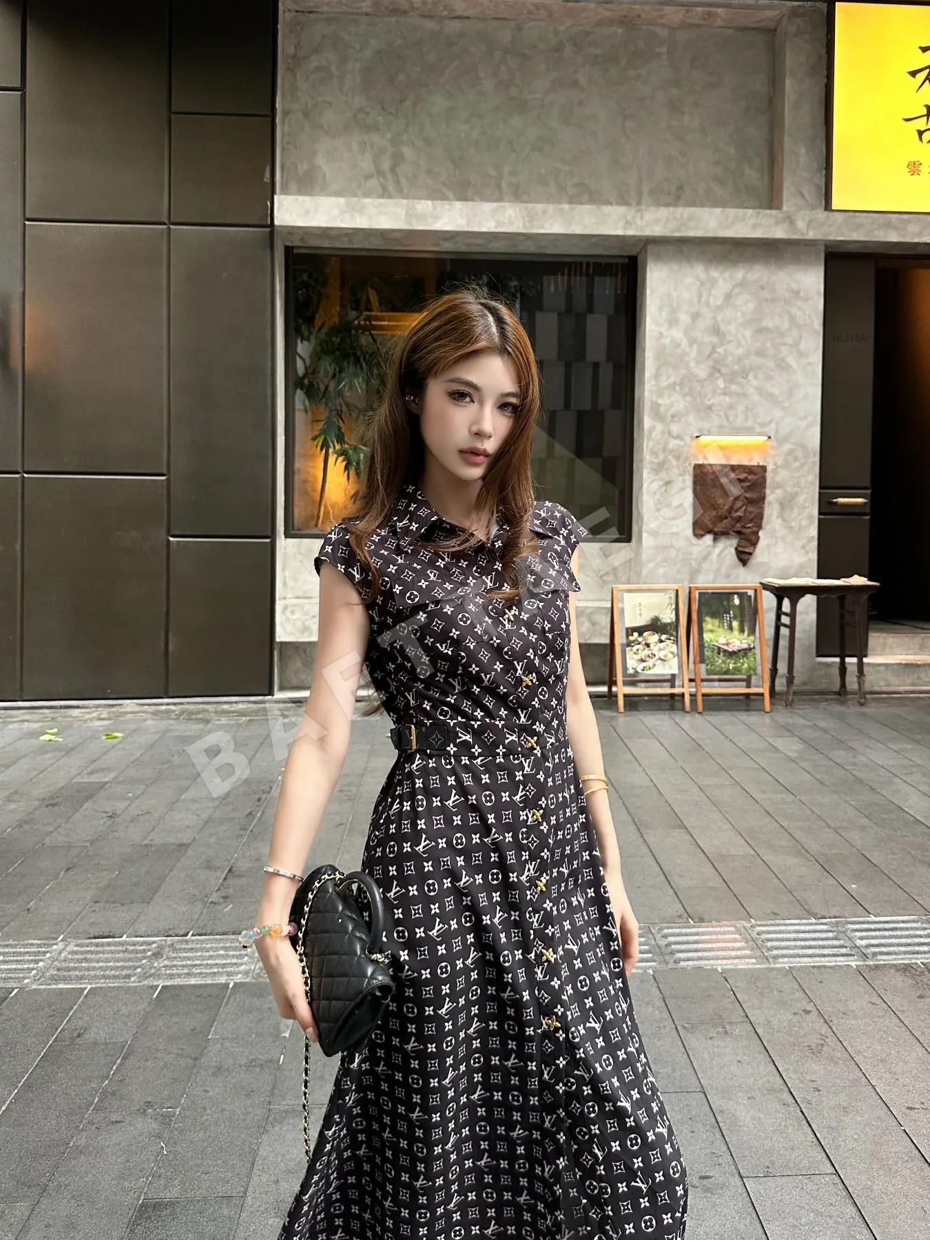 루이비통 모노그램 더블 포켓 카라 롱 원피스 상세 이미지 1