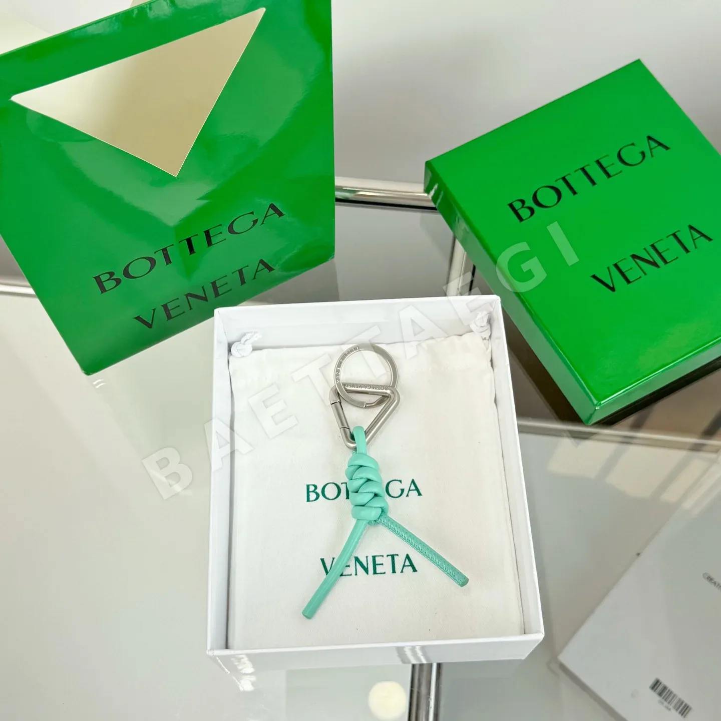 보테가베네타 램스킨 직조 키링 상세 이미지 17