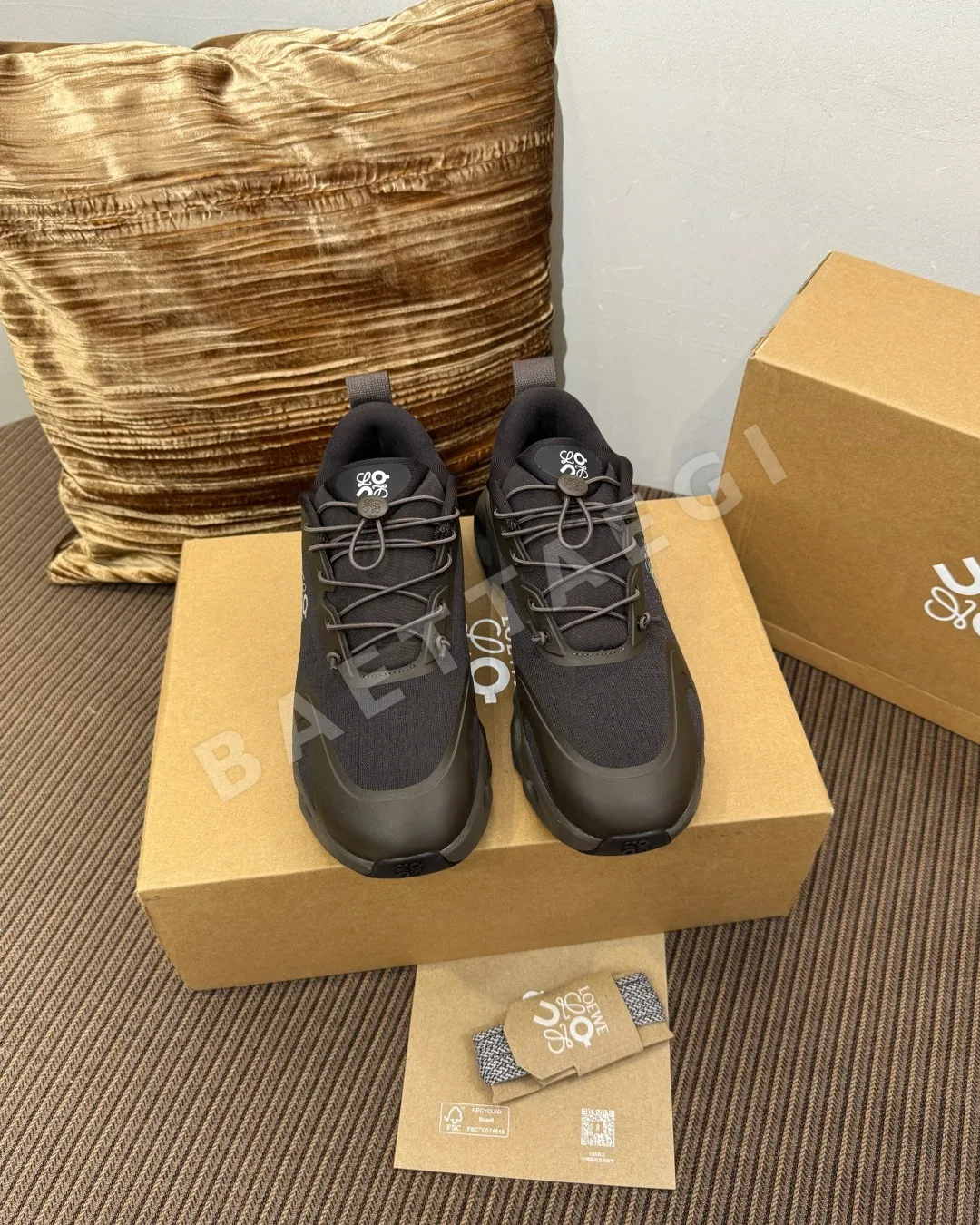 로에베 스니커즈 메시 187642