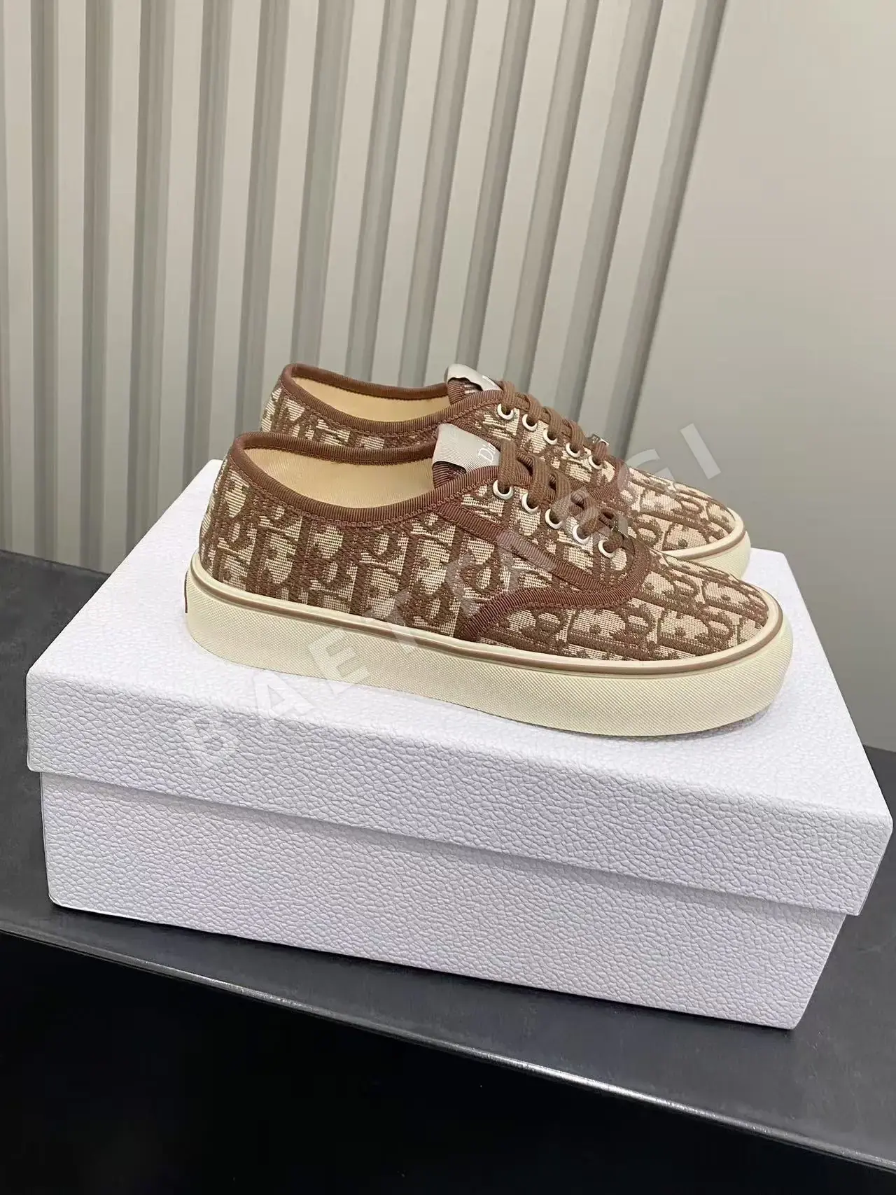 디올 신발 95716