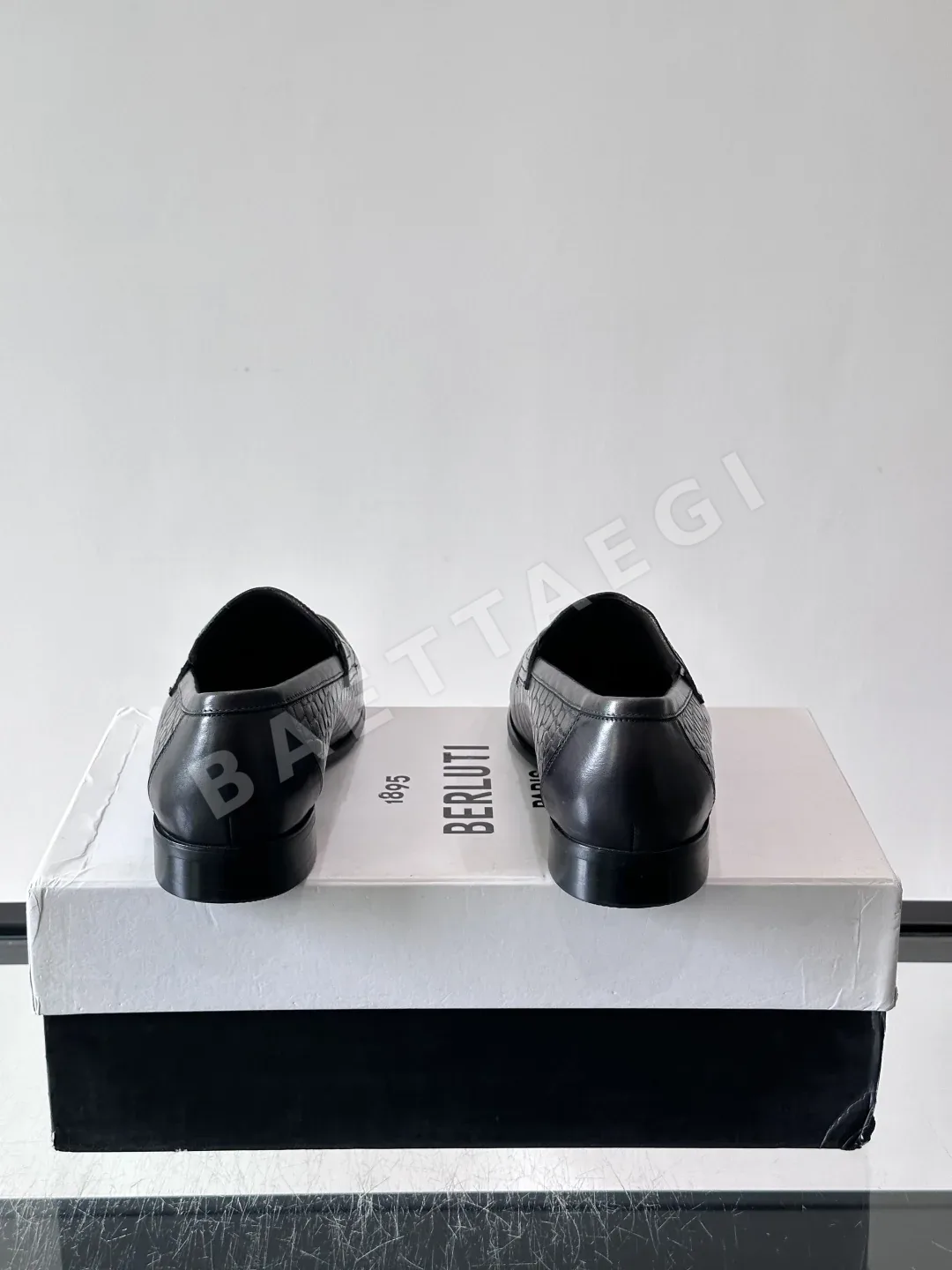 벨루티 로퍼 가죽 수작업 염색 상세 이미지 8