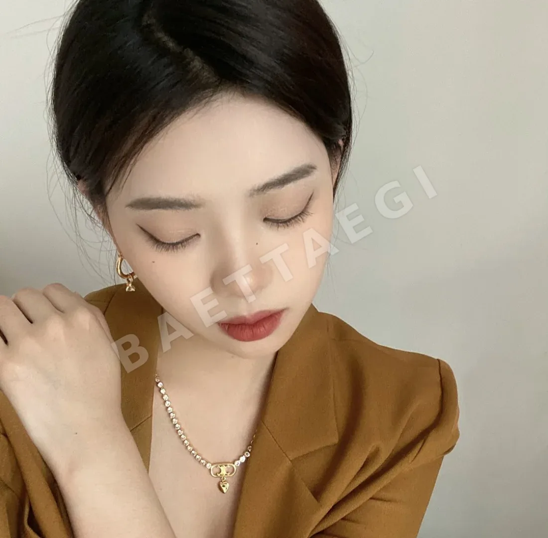 셀린느 개선문 하트 장식 목걸이 상세 이미지 2