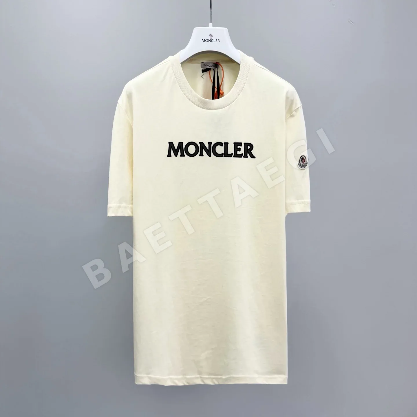몽클레르 남성 로고 프린트 코튼 반팔 티셔츠 상세 이미지 1