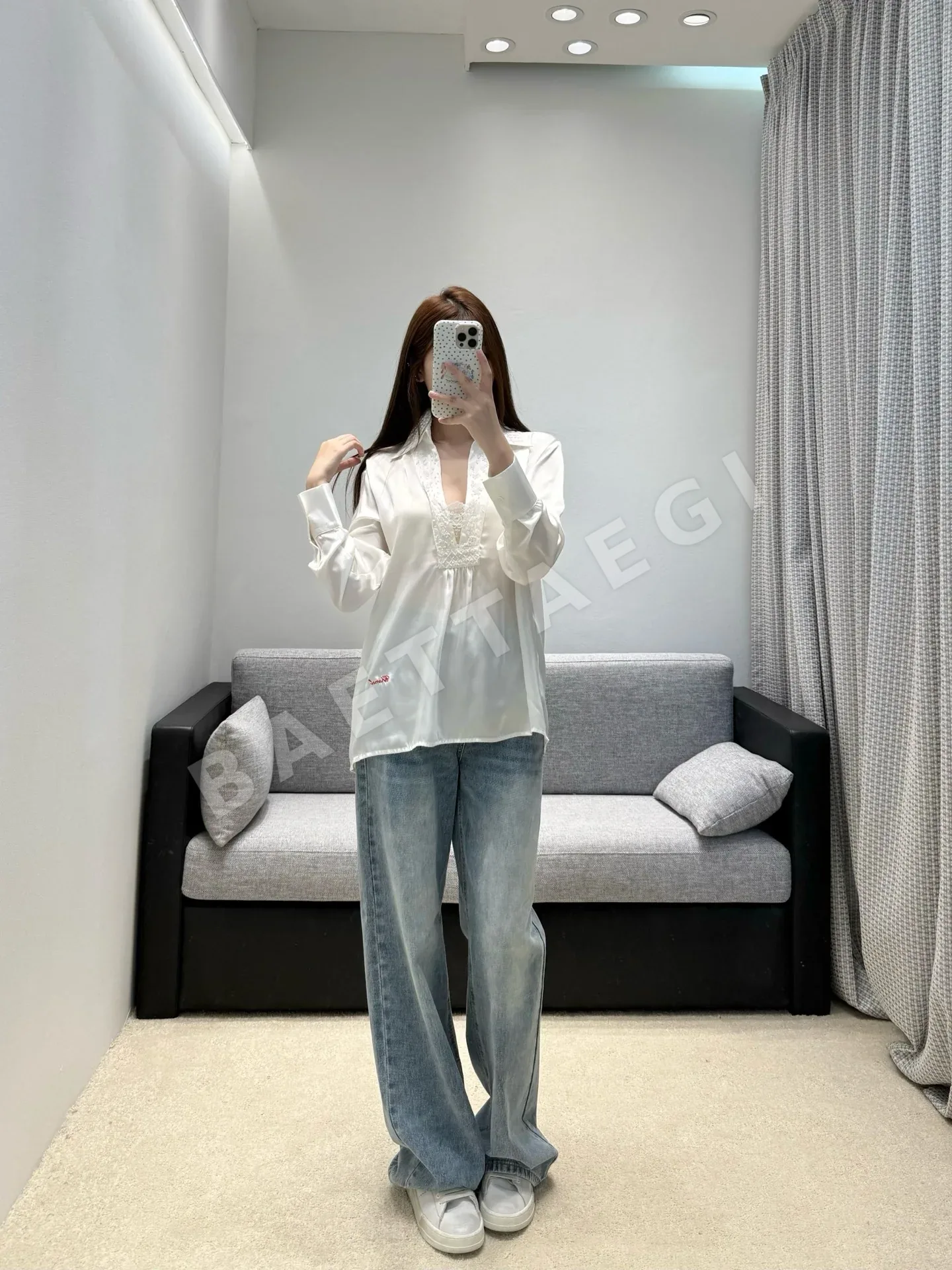 샤넬 새틴 레이스 V넥 여성 셔츠 상세 이미지 6