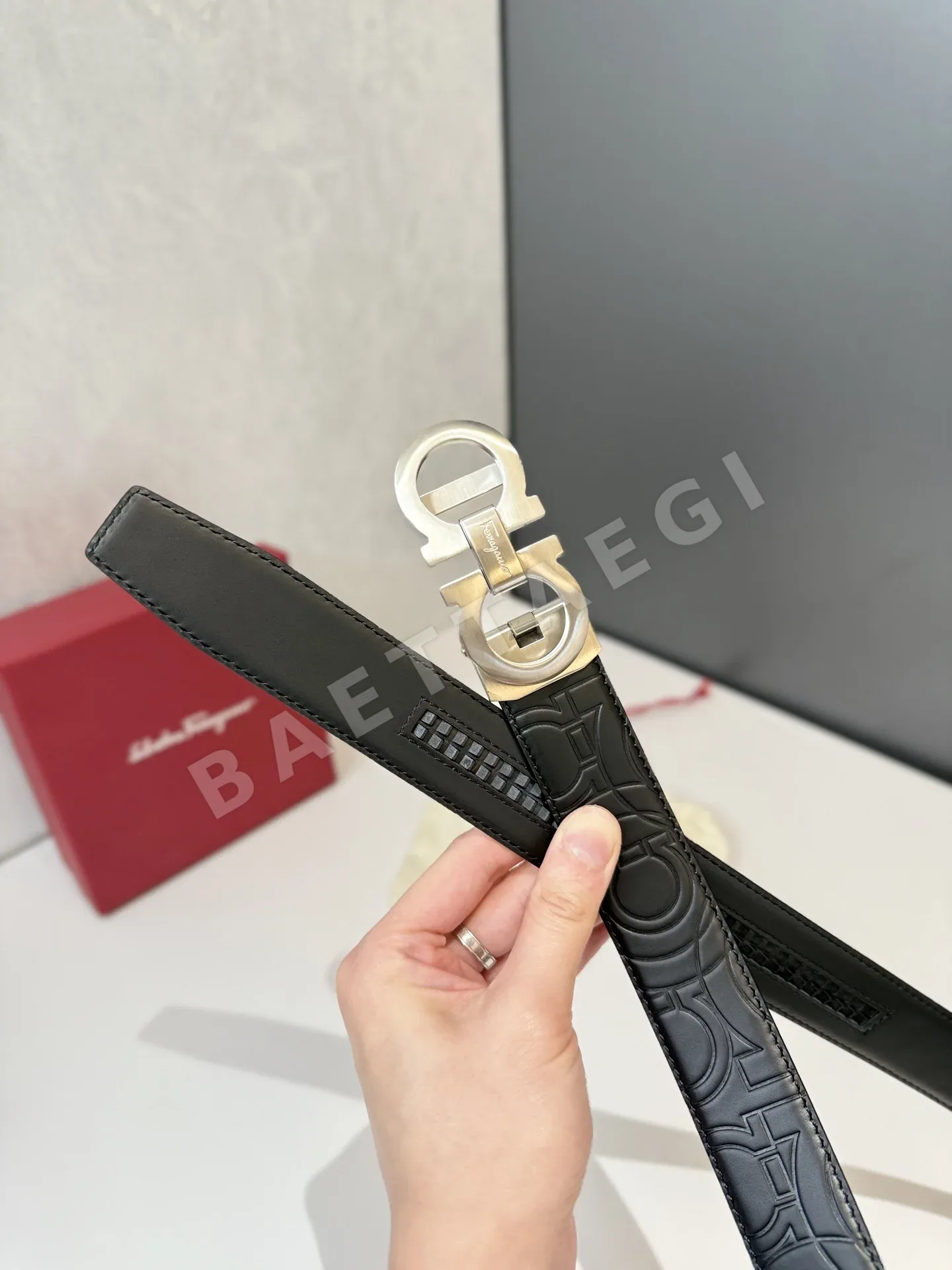 페레가모 가죽 자동 버클 벨트 상세 이미지 3