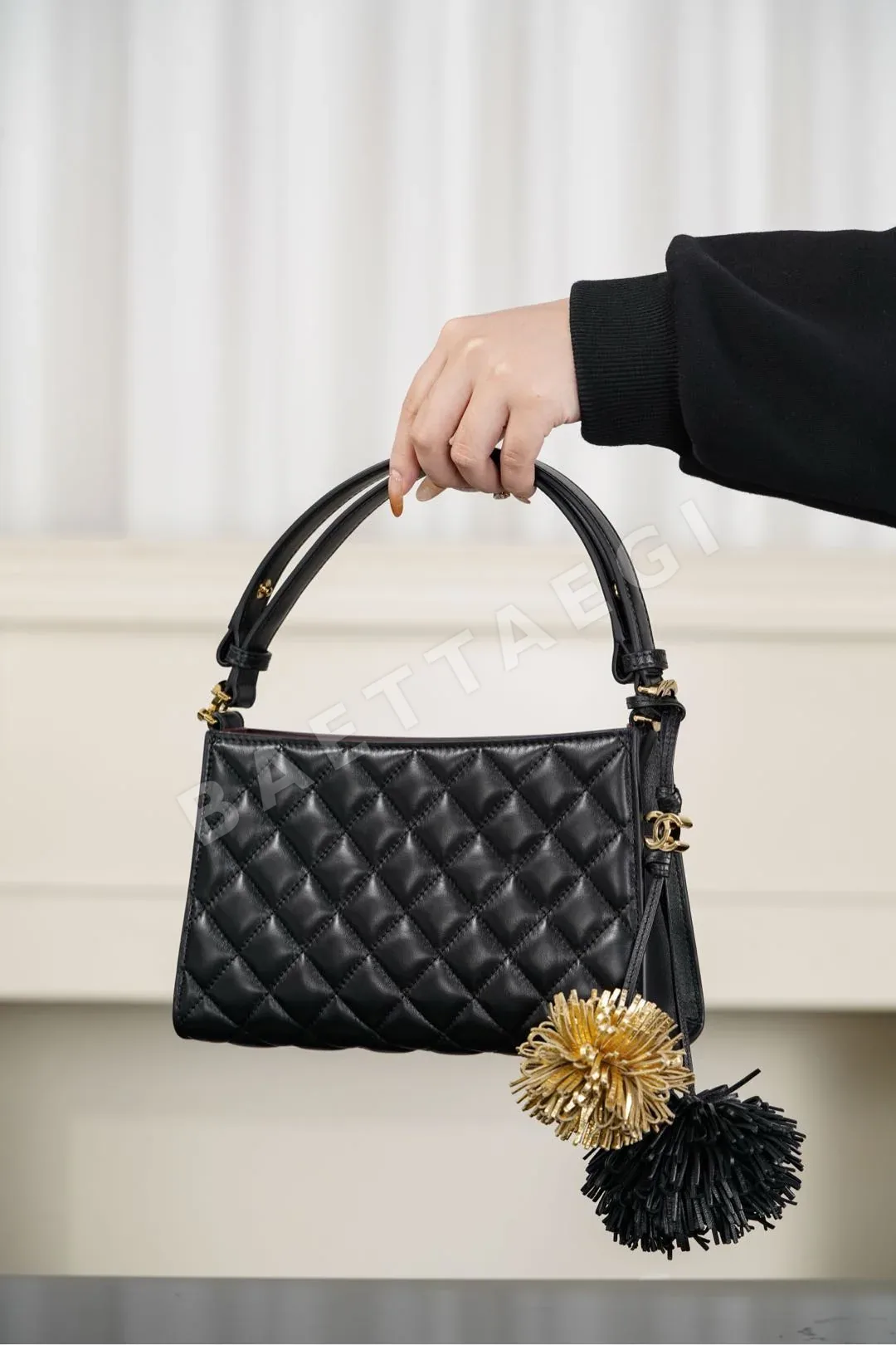 샤넬 초콜릿 크리스마스 퀼팅 언더암백 상세 이미지 6