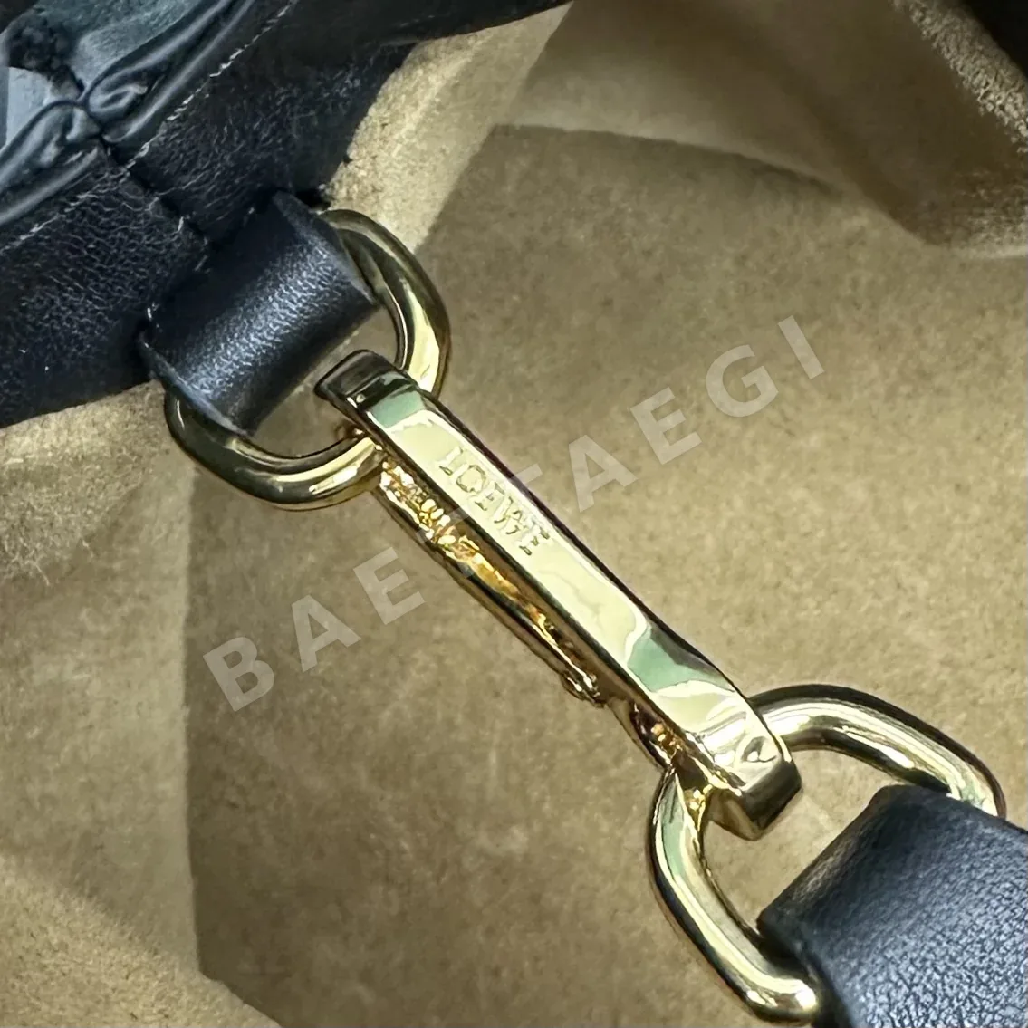 로에베 플라멩코 가방 상세 이미지 9