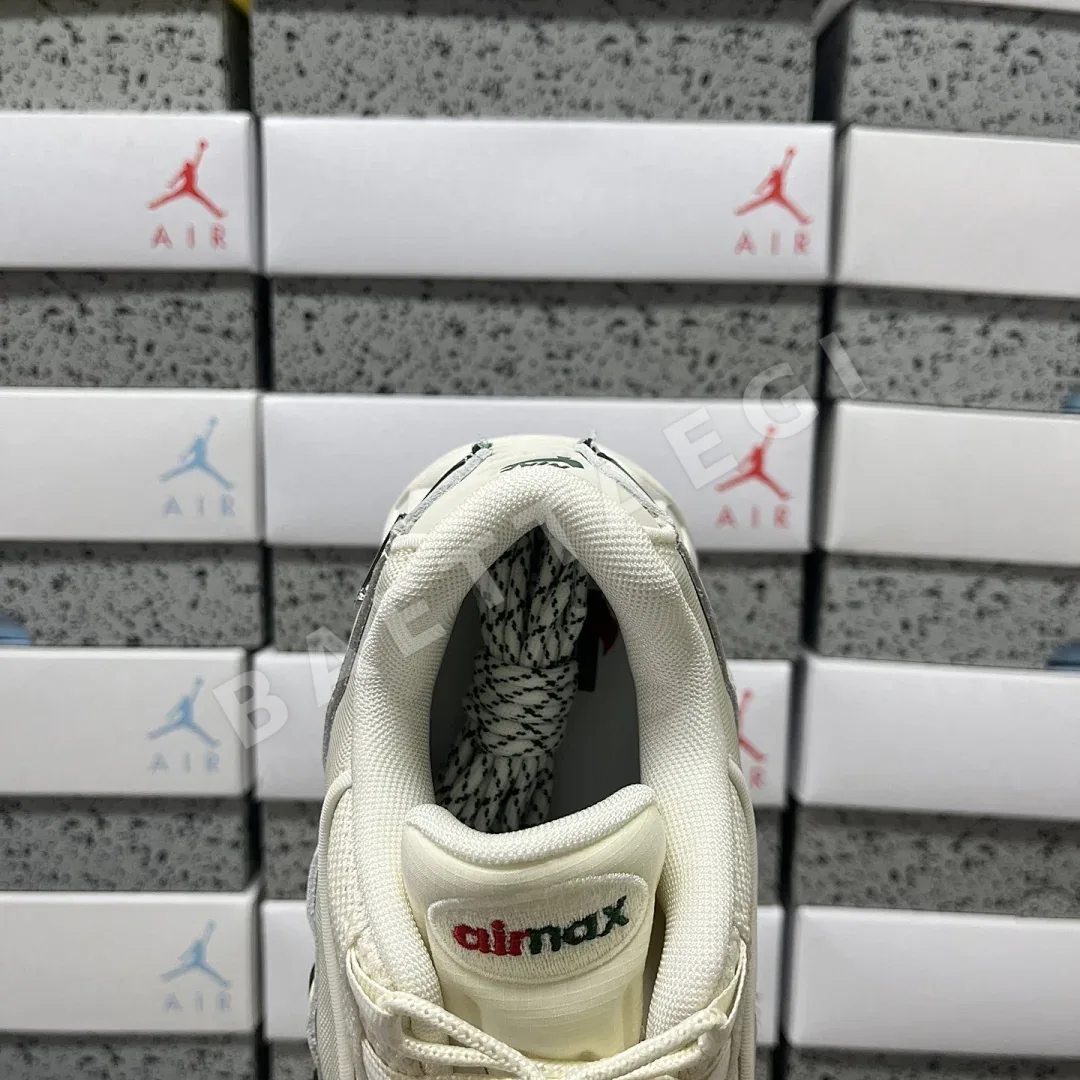 나이키 [GX] 에어 맥스 95 SP IB4453-100 201213 Nike Air Max 95 SP Undefeated Sail 상세 이미지 6