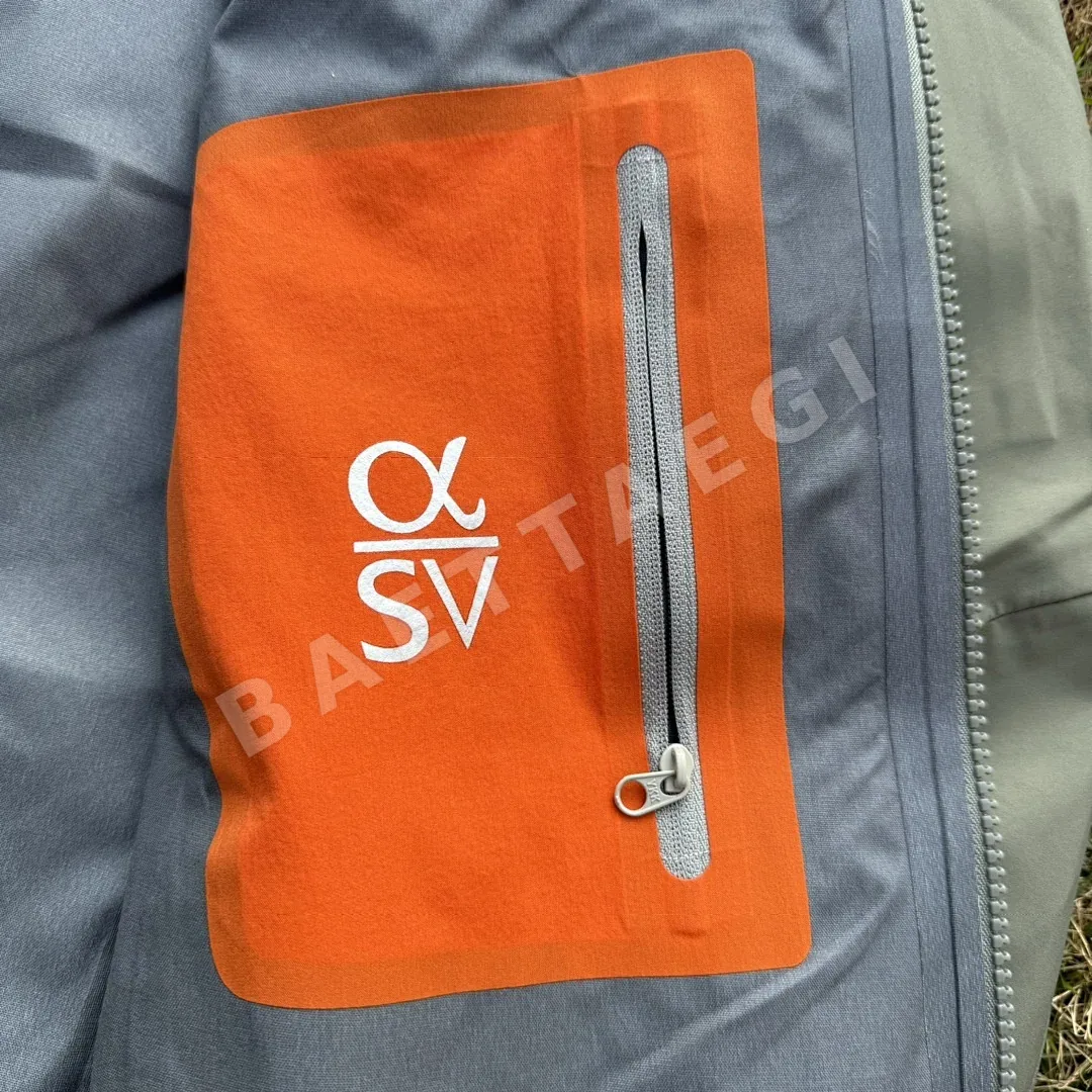 아크테릭스 [TZ] 알파 SV 자켓 6세대 포리지 그린 200133 Arc'teryx Alpha SV Jacket 6 Forage/Grey 상세 이미지 7
