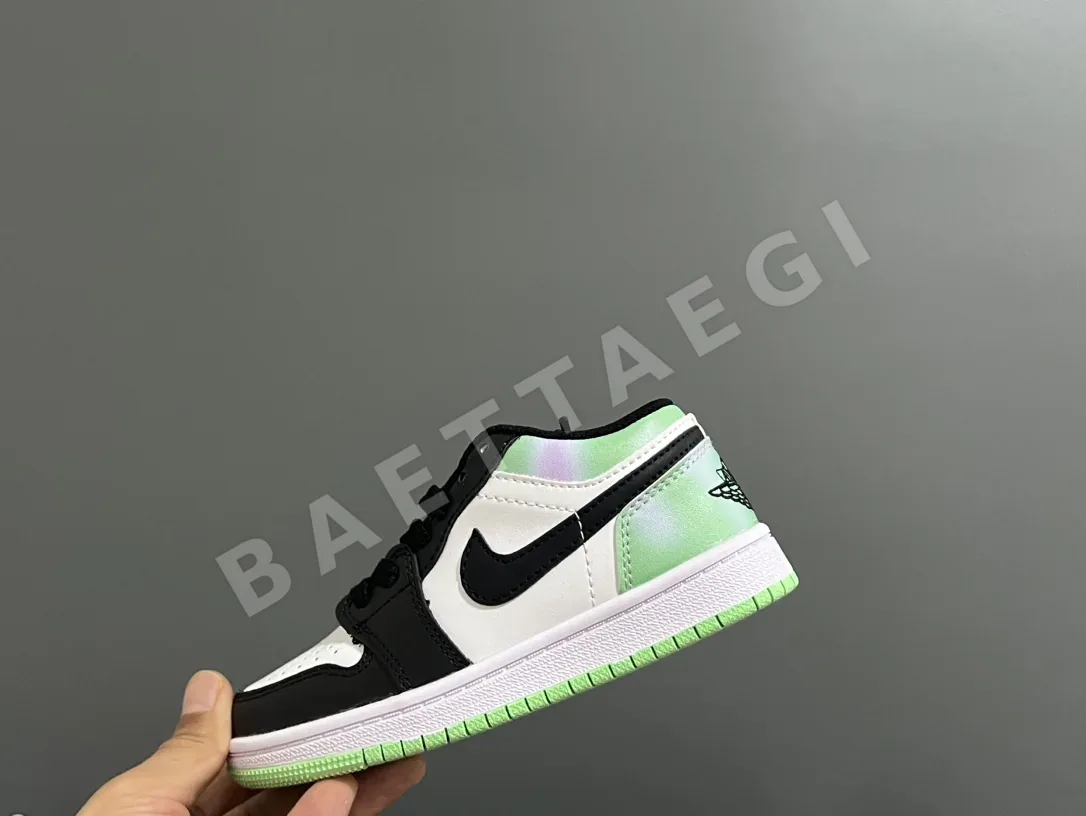 나이키 스니커즈 버클 레이스 169929