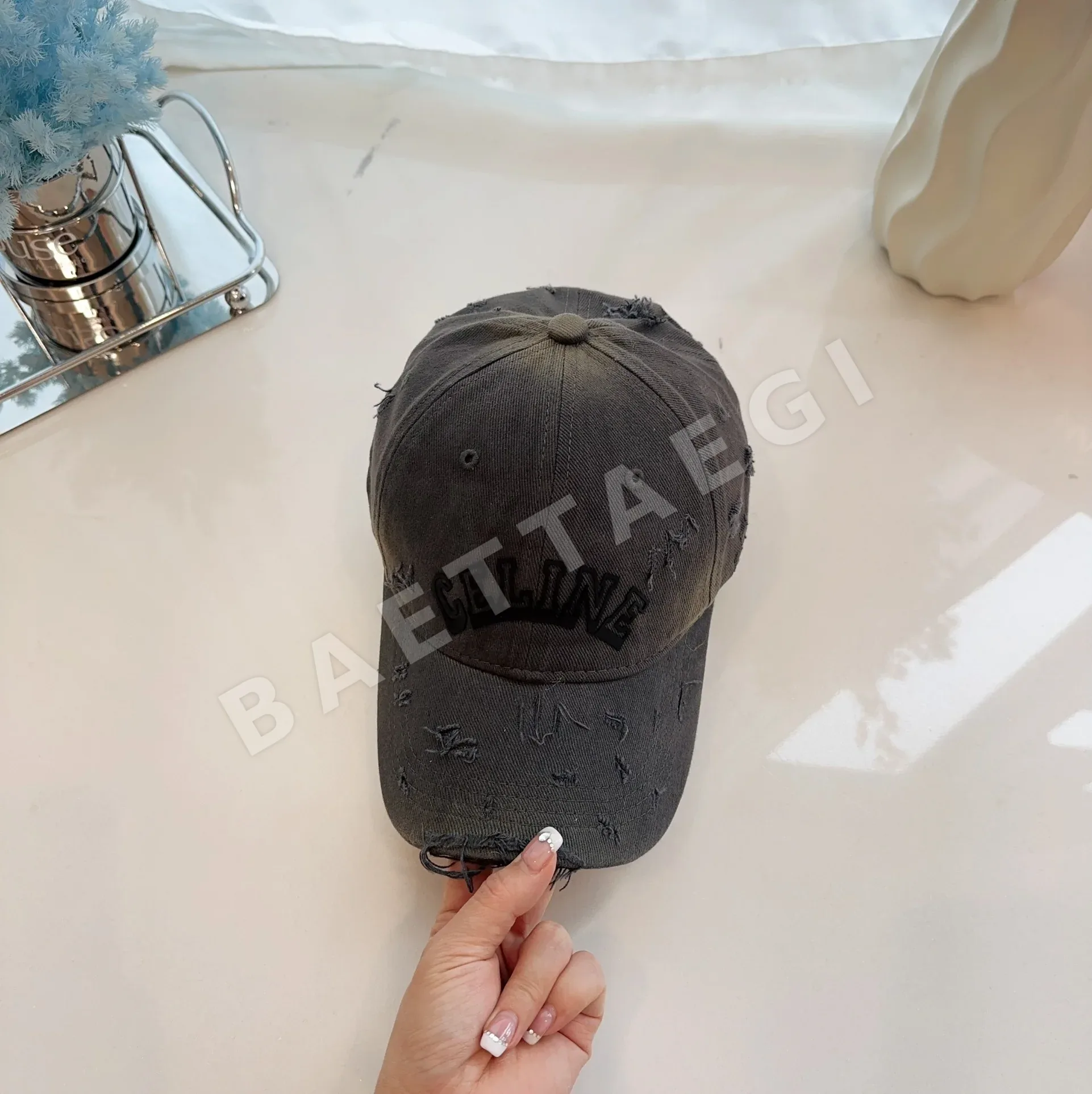 셀린느 워시드 데미지 가공 야구모자 상세 이미지 7