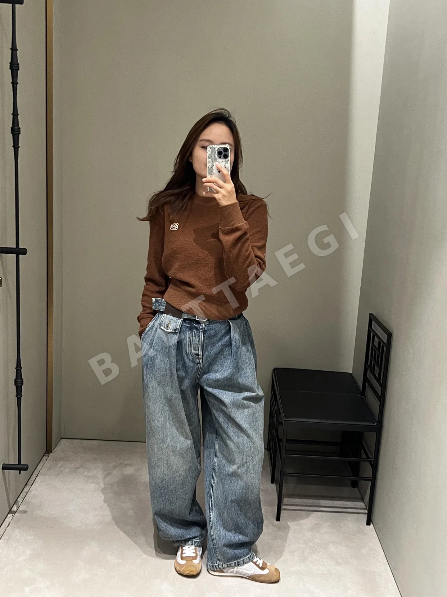 로에베 플리츠 와이드 레그 데님 팬츠 상세 이미지 2