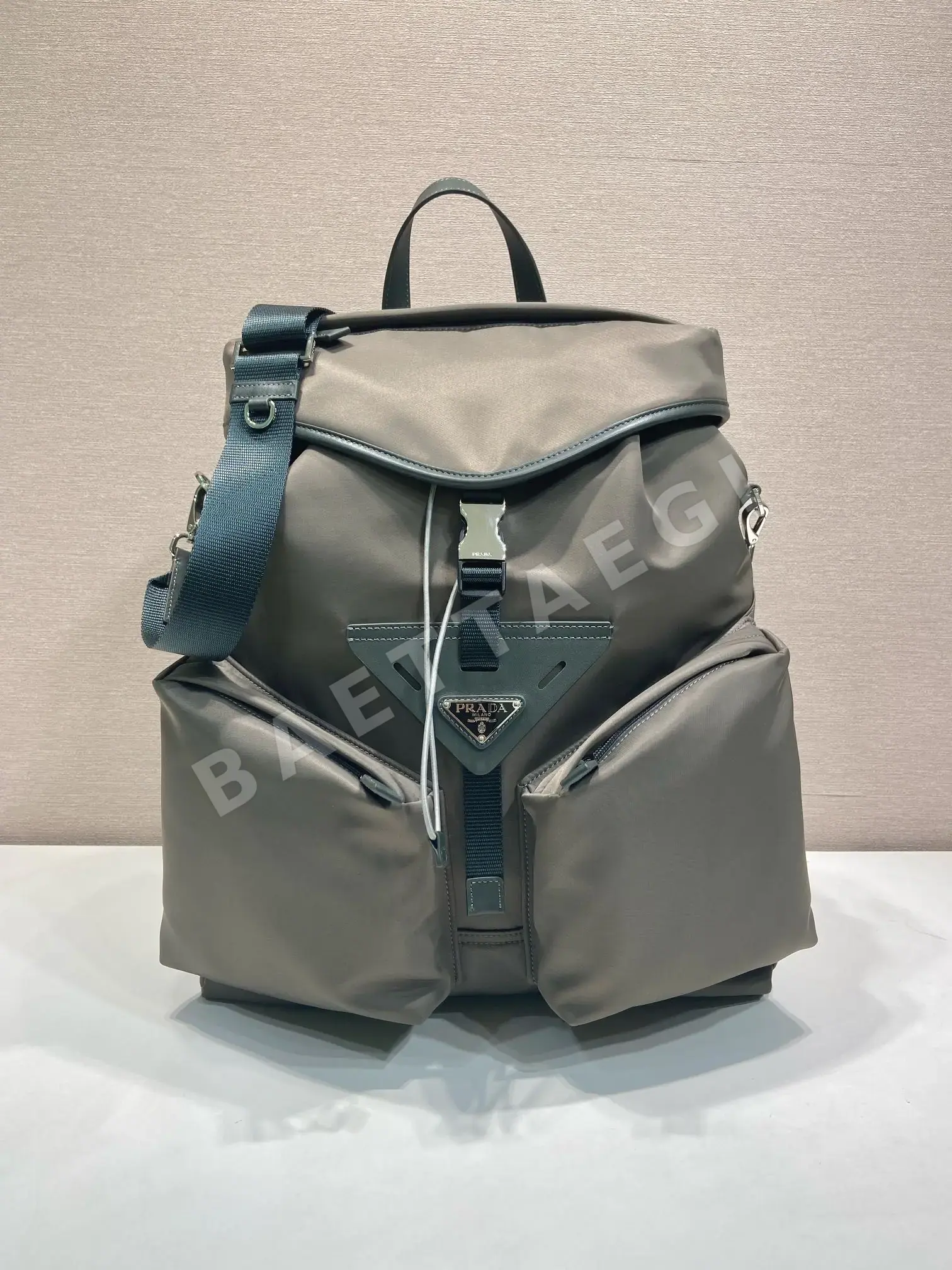 프라다 2VZ108 나일론 숄더백