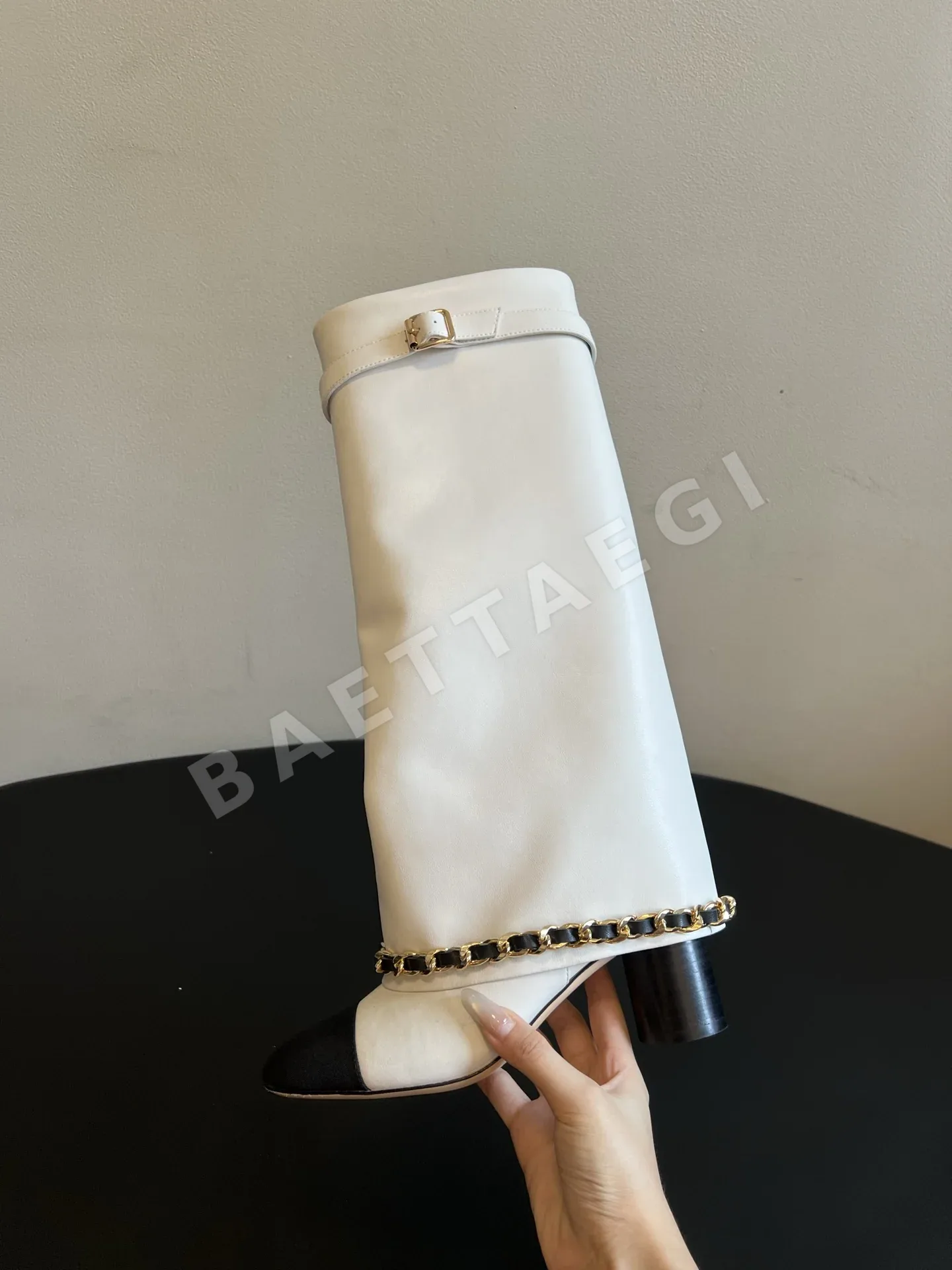 샤넬 부츠 시프스킨 체인 백클 상세 이미지 6