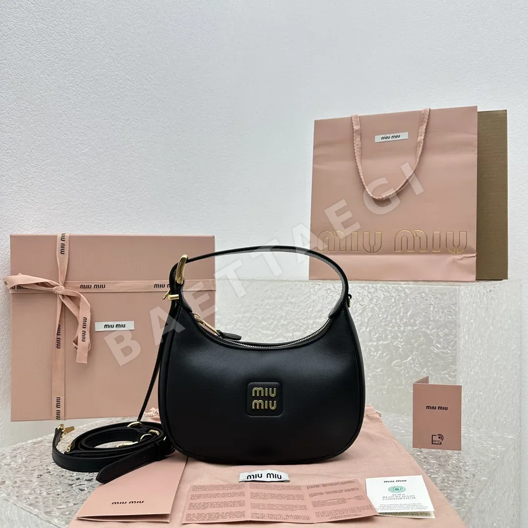 미우미우 카프스킨 호보백 68195