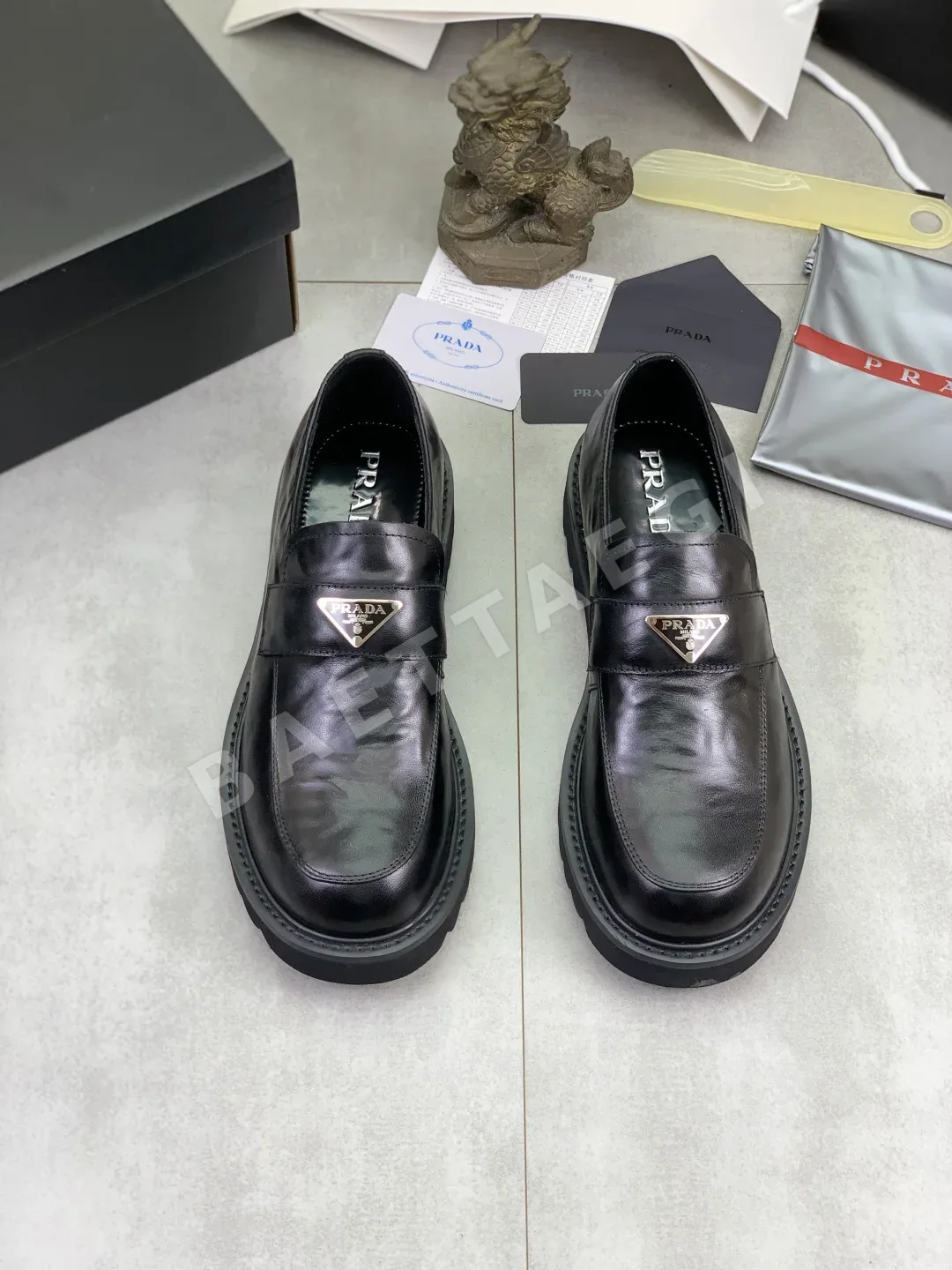 프라다 로퍼 상세 이미지 2