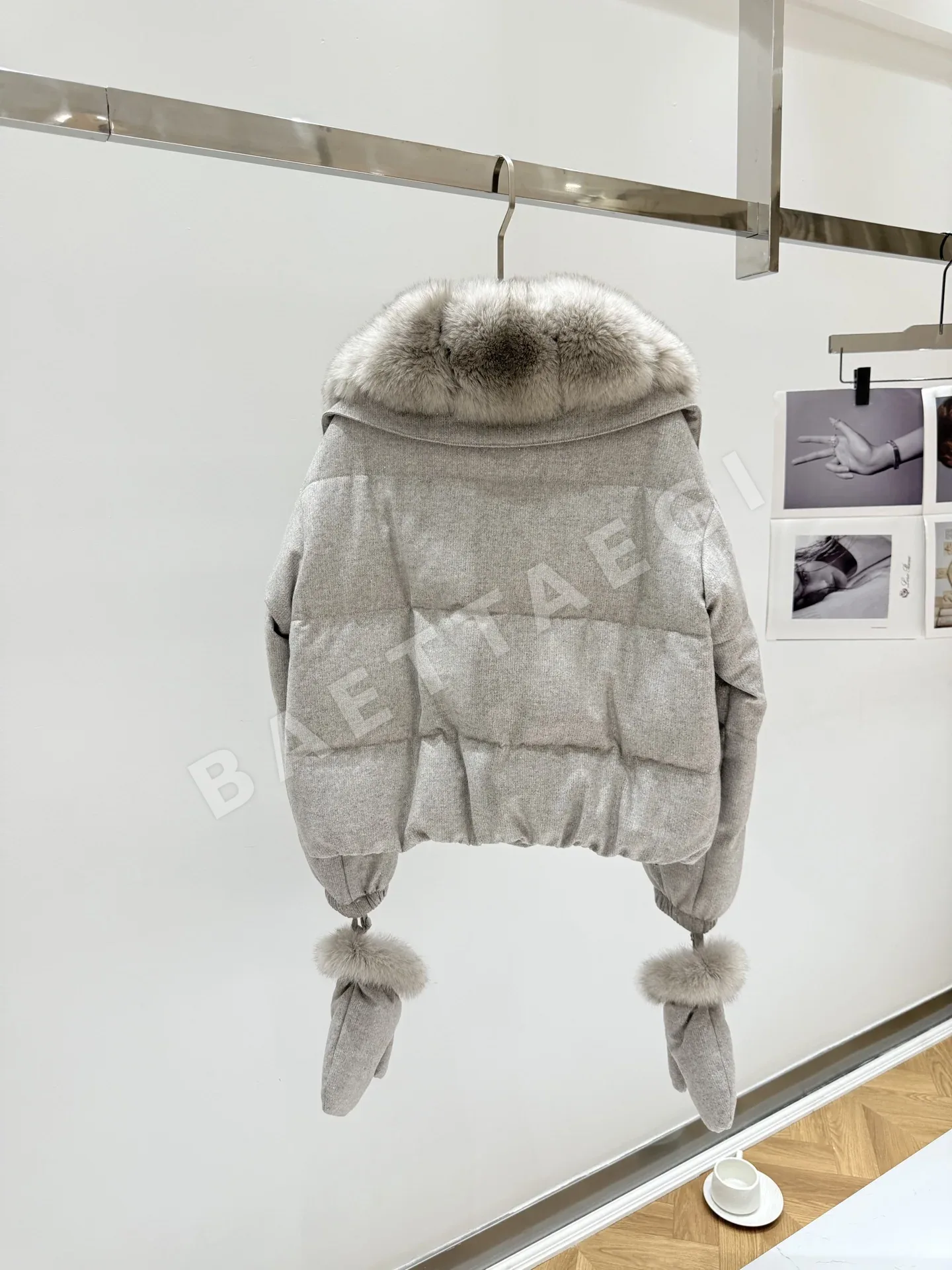 로로피아나 폭스퍼 캐시미어 여성 패딩 상세 이미지 9
