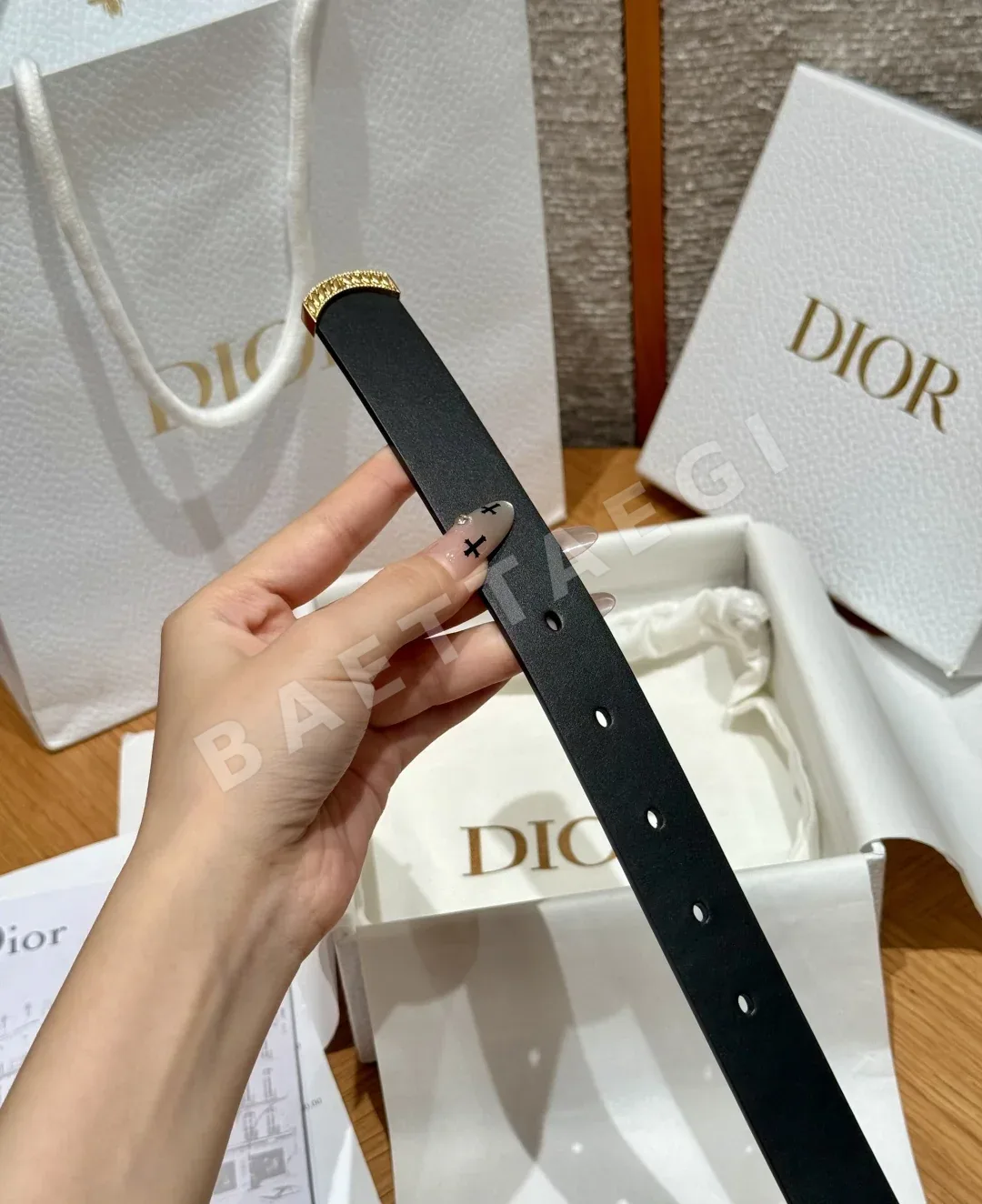 디올 JD280 Delta 로고 소가죽 벨트 상세 이미지 5