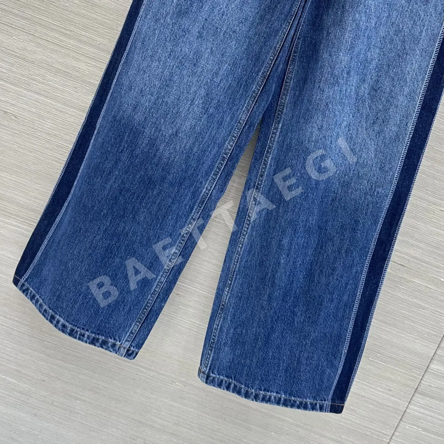디올 레이저 커팅 워시드 데님 여성 바지 상세 이미지 5