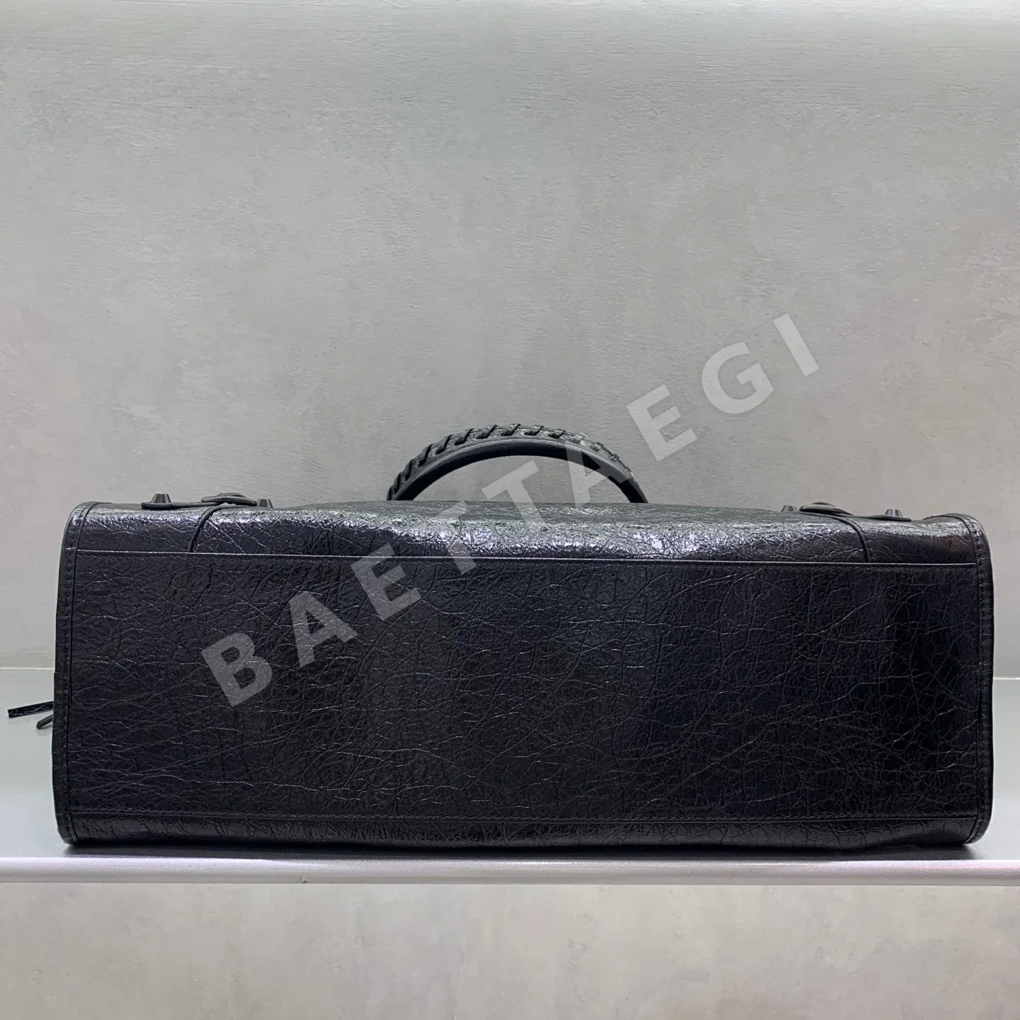 발렌시아가 르 시티 특대형 블랙 핸드백 상세 이미지 6