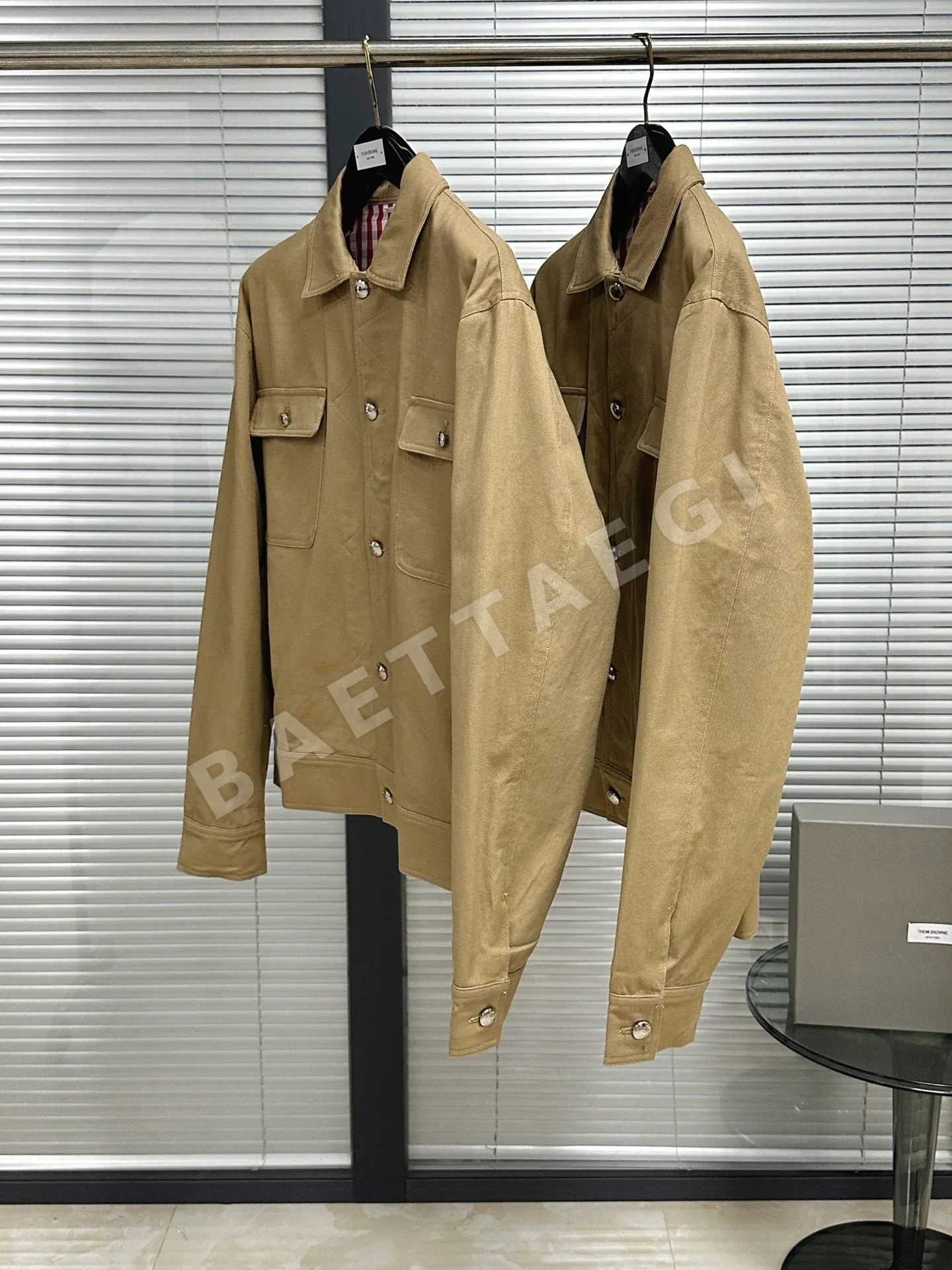 톰브라운 카키 코튼 데님 워크 재킷 상세 이미지 4