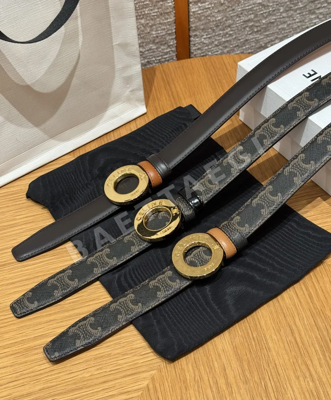 셀린느 차트 디스크 골드 버클 양면 가죽 벨트 25MM 상세 이미지 4