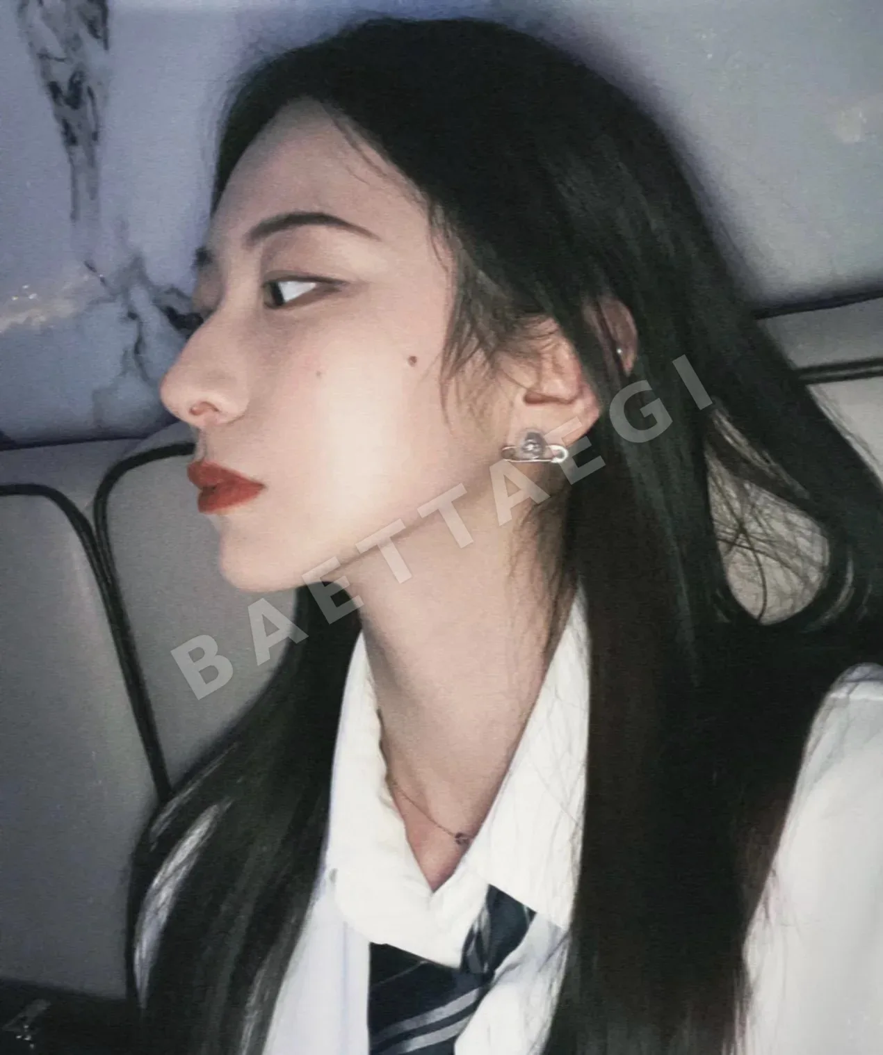 비비안웨스트우드 토성 디자인 큐빅 귀걸이 상세 이미지 5