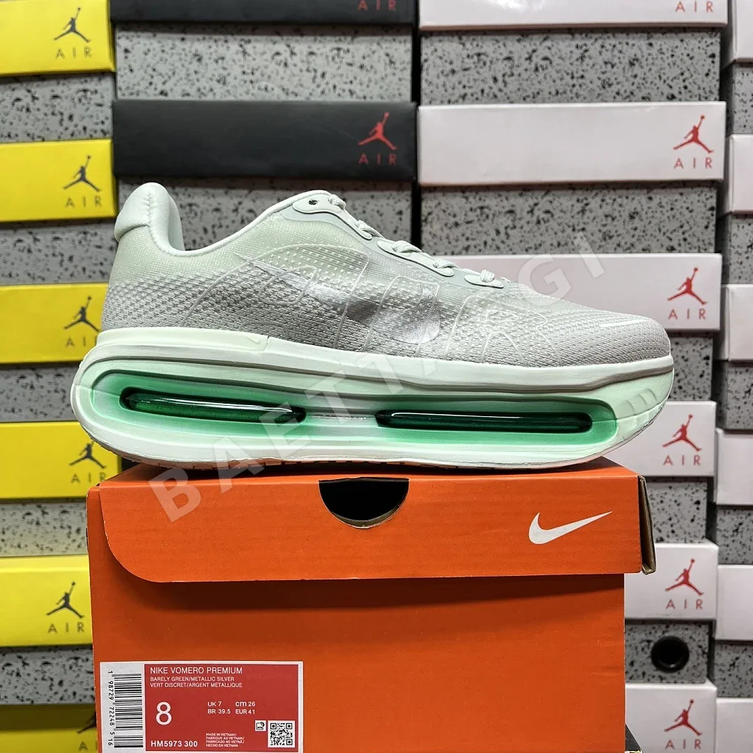나이키 [CG] 보메로 프리미엄 HM5973-300 201990 Nike Vomero Premium Barely Green