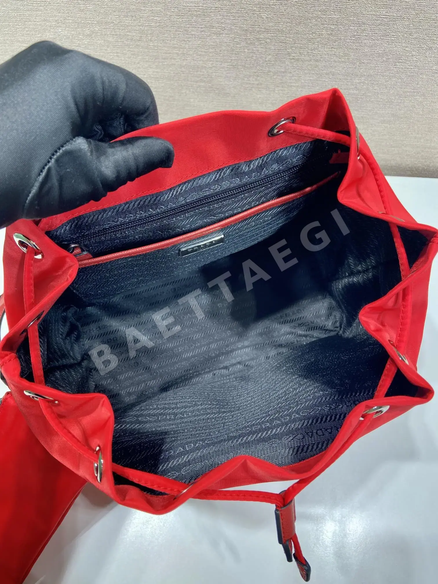 프라다 나일론 사피아노 트림 백팩 1BZ811 상세 이미지 8