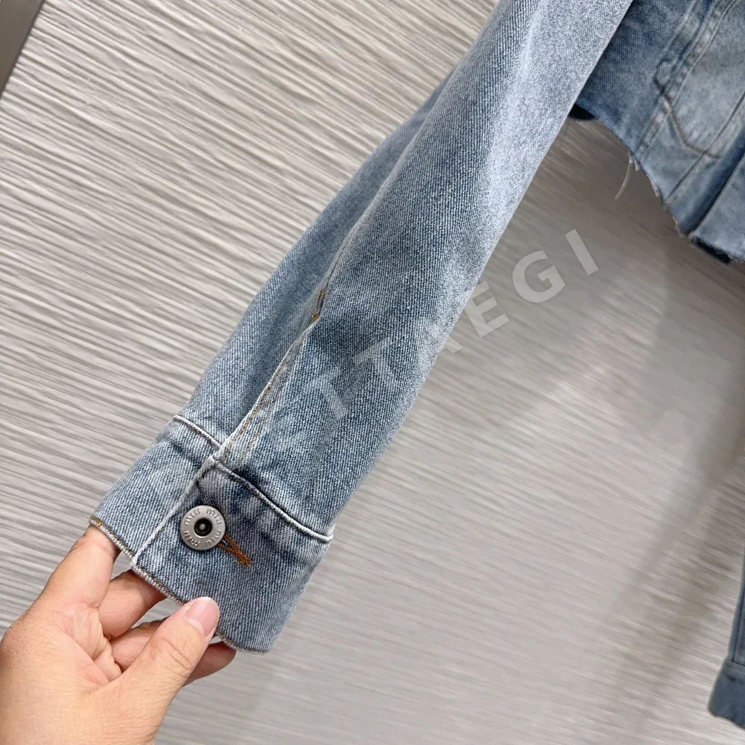 미우미우 데미지 워시드 데님 자켓 상세 이미지 7