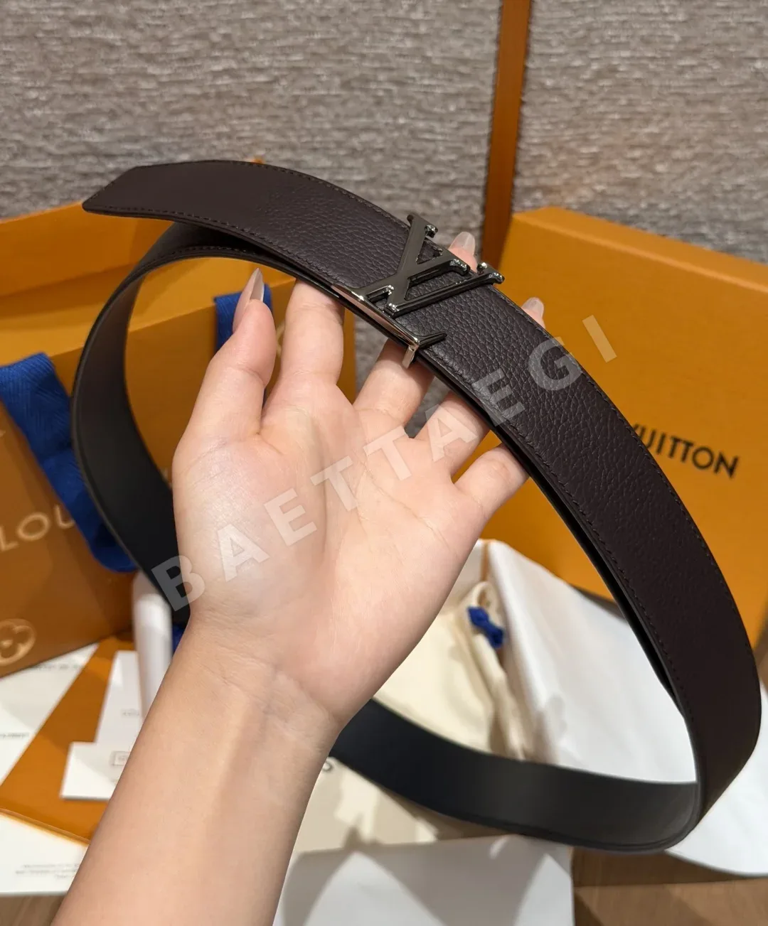 루이비통 아틀리에 35mm 리버서블 가죽 벨트 상세 이미지 4