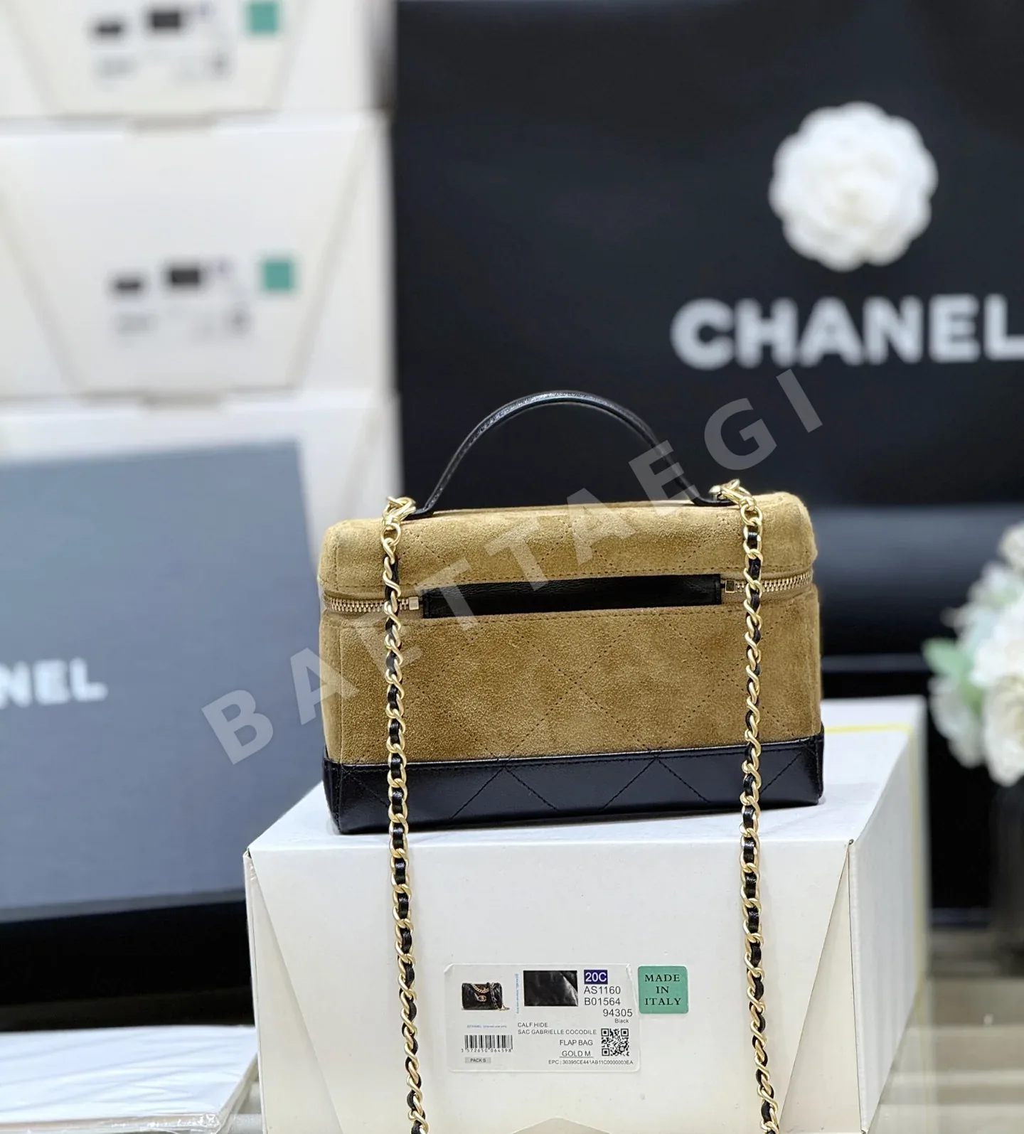 샤넬 26S 스웨이드 컬러 블록 런치백 AP5186 상세 이미지 2