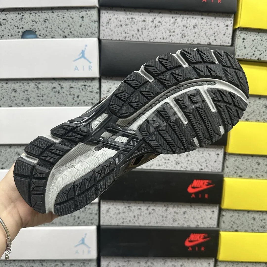 아식스 [KO] 젤 카야노 20 1203A388-002 200447 Asics Gel-Kayano 20 Black Reddish Brown 상세 이미지 6