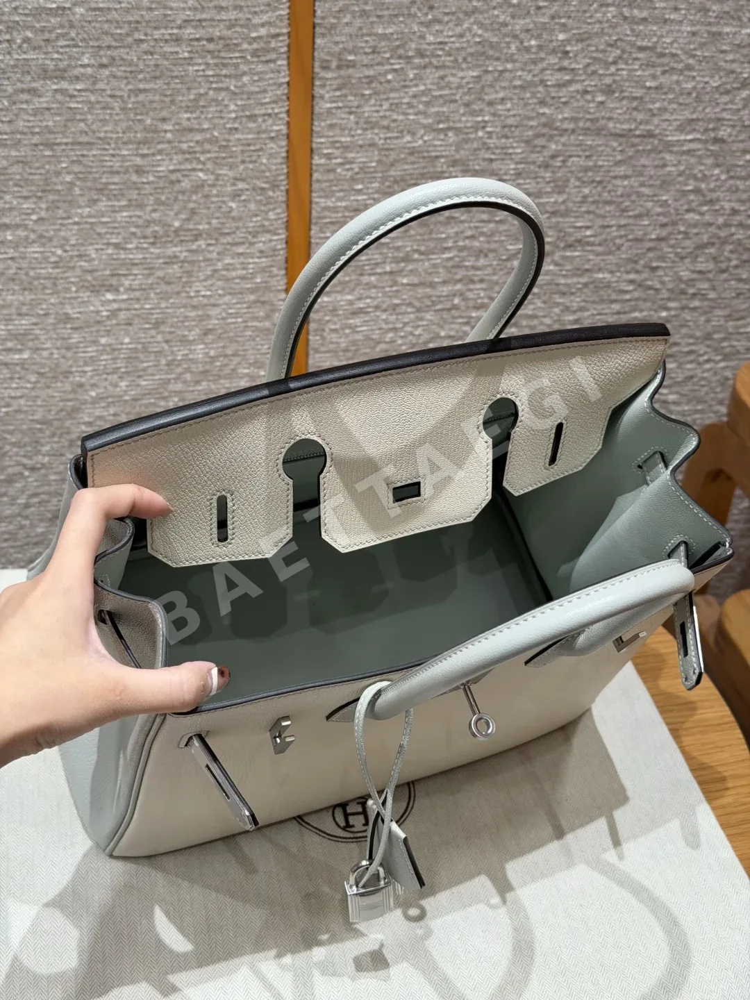 에르메스 버킨 30 염소가죽 가방 상세 이미지 5