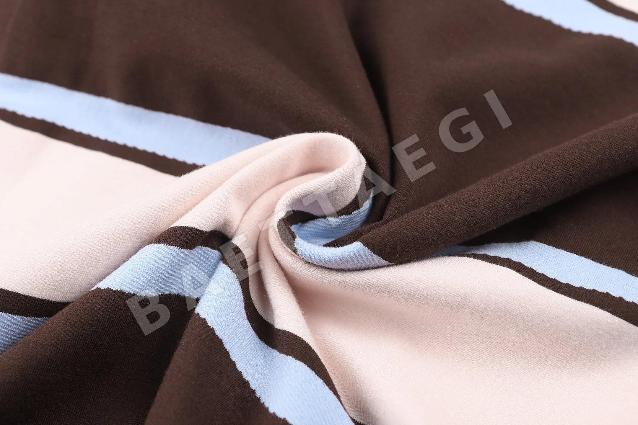 루이비통 자수 로고 스트라이프 남성 반팔 티셔츠 상세 이미지 8