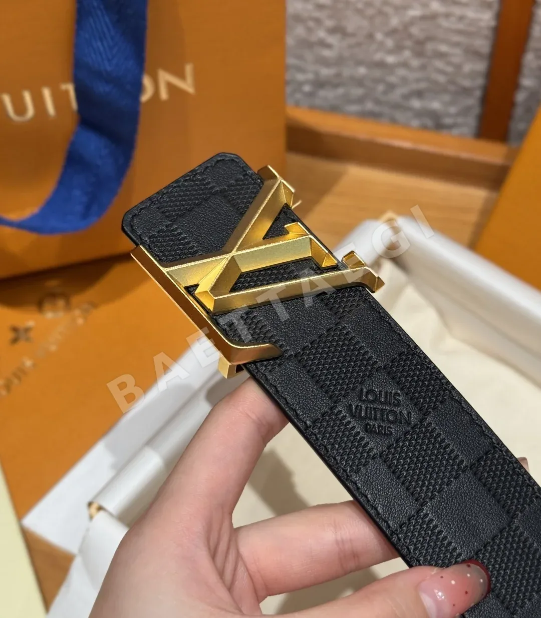 루이비통 피라미드 40mm 리버서블 소가죽 벨트 상세 이미지 6