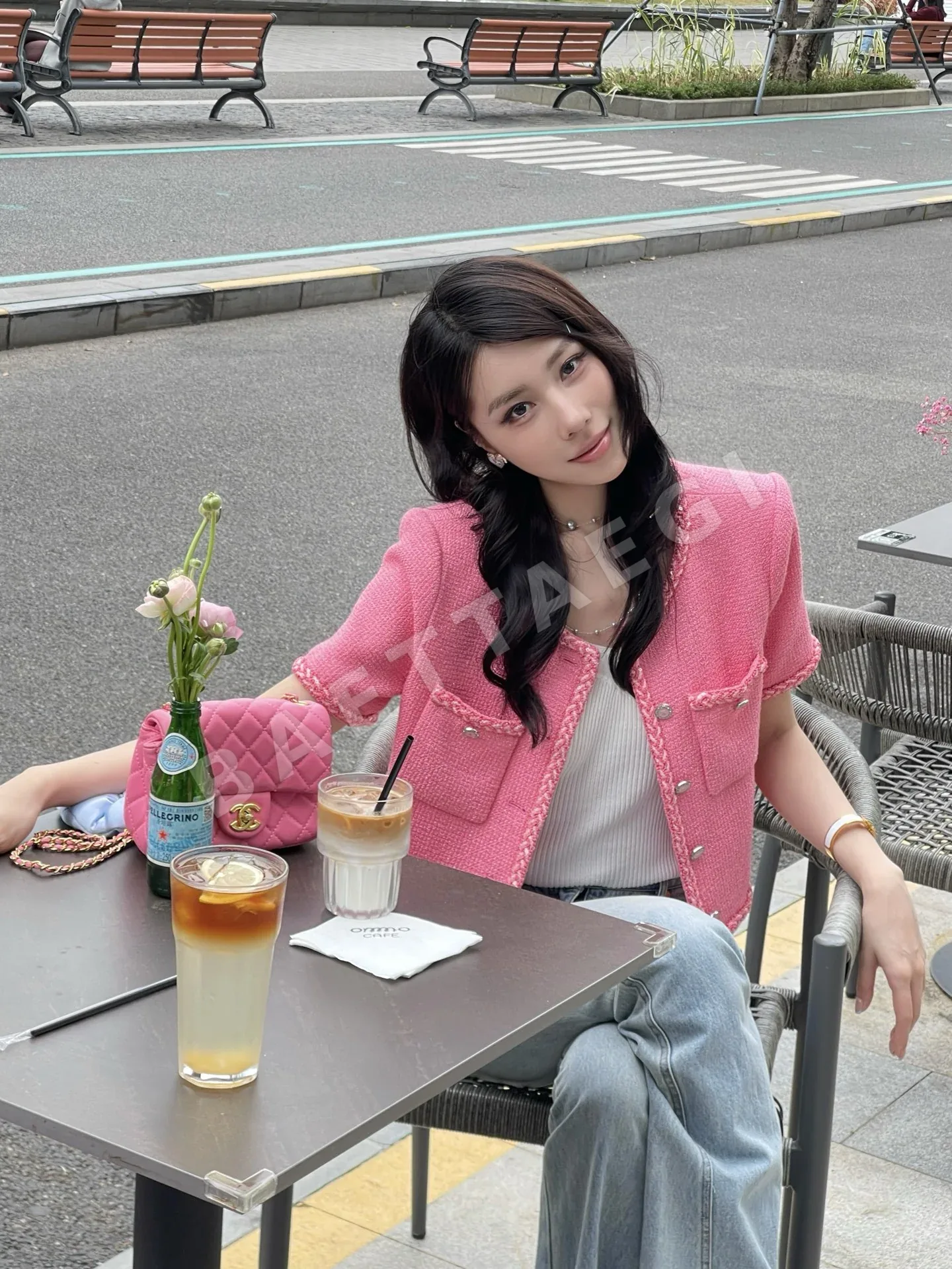 샤넬 헤비 듀티 3D 스팽글 반팔 크롭 자켓 상세 이미지 1