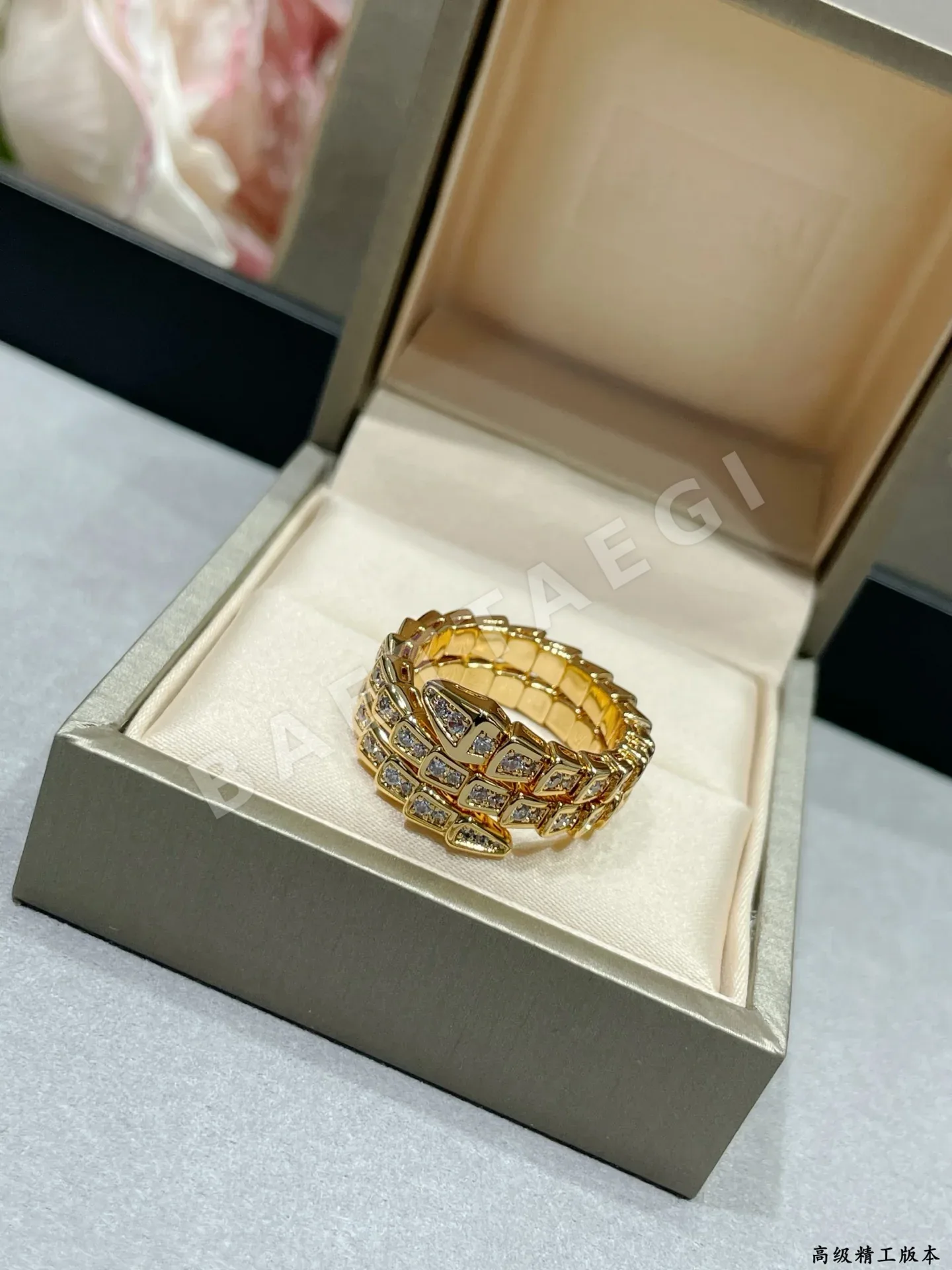불가리 다이아몬드 장식 스네이크 반지 상세 이미지 6